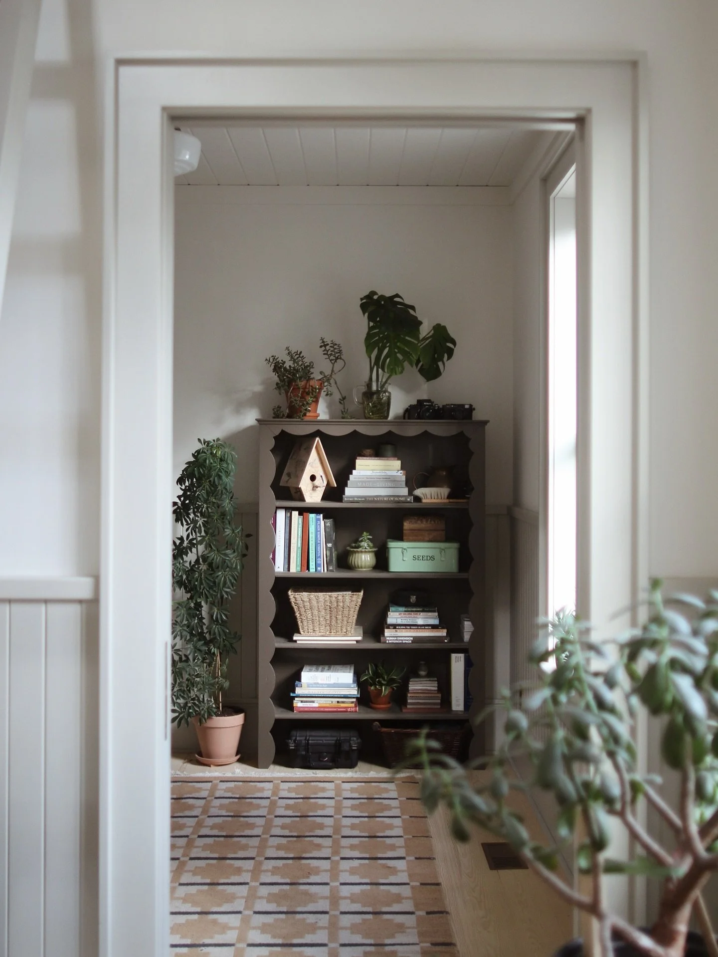 Sharing a few of our favourite details from the sleeping cabin interior. 

1 - The office bookshelf. Home to treasures, books and a lot of samples. 
2 - The custom pocket doors we built on site. These were far from a quick diy project but solid wood 