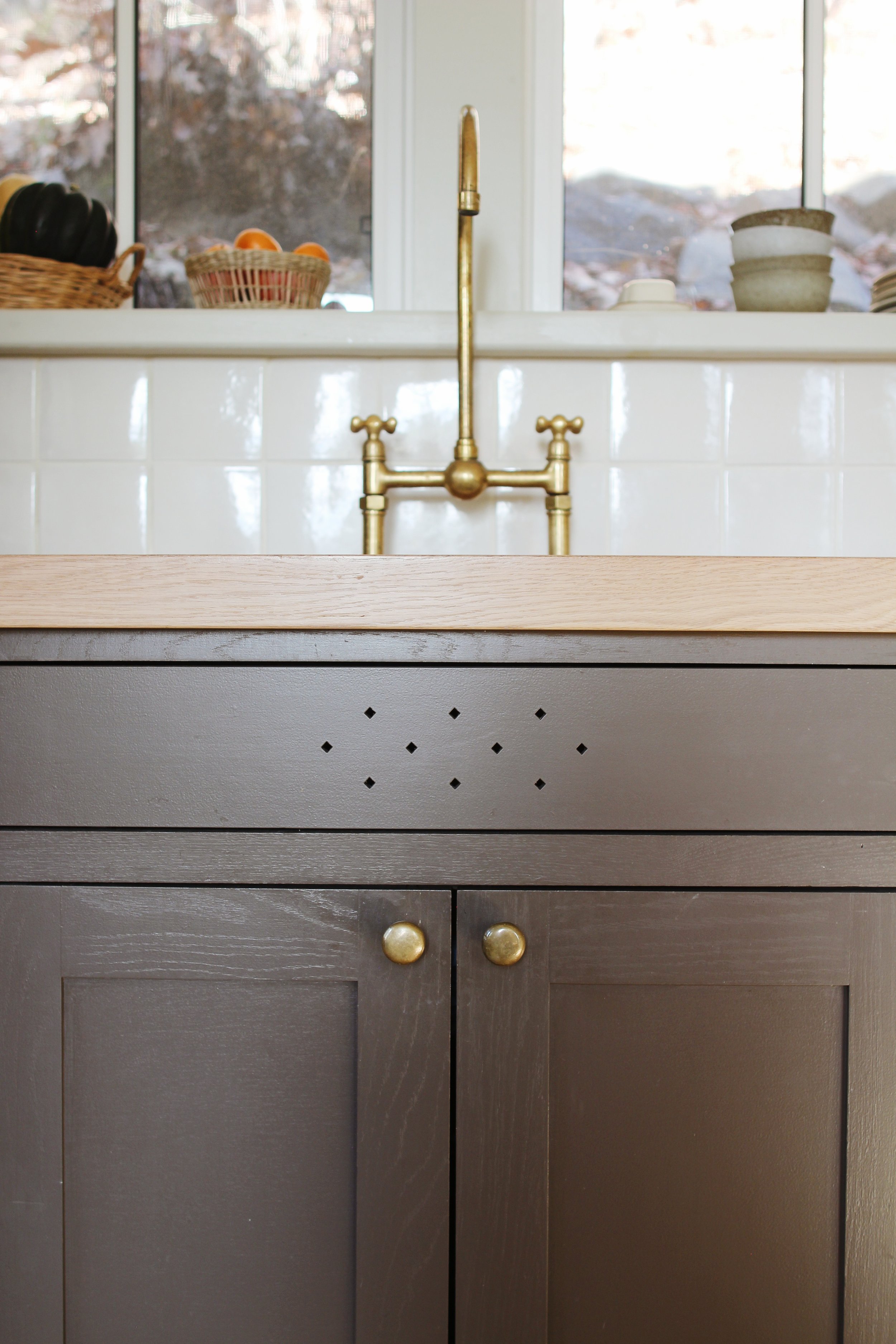 SteepHillStudio_Cabin_Kitchenette_Details.jpeg