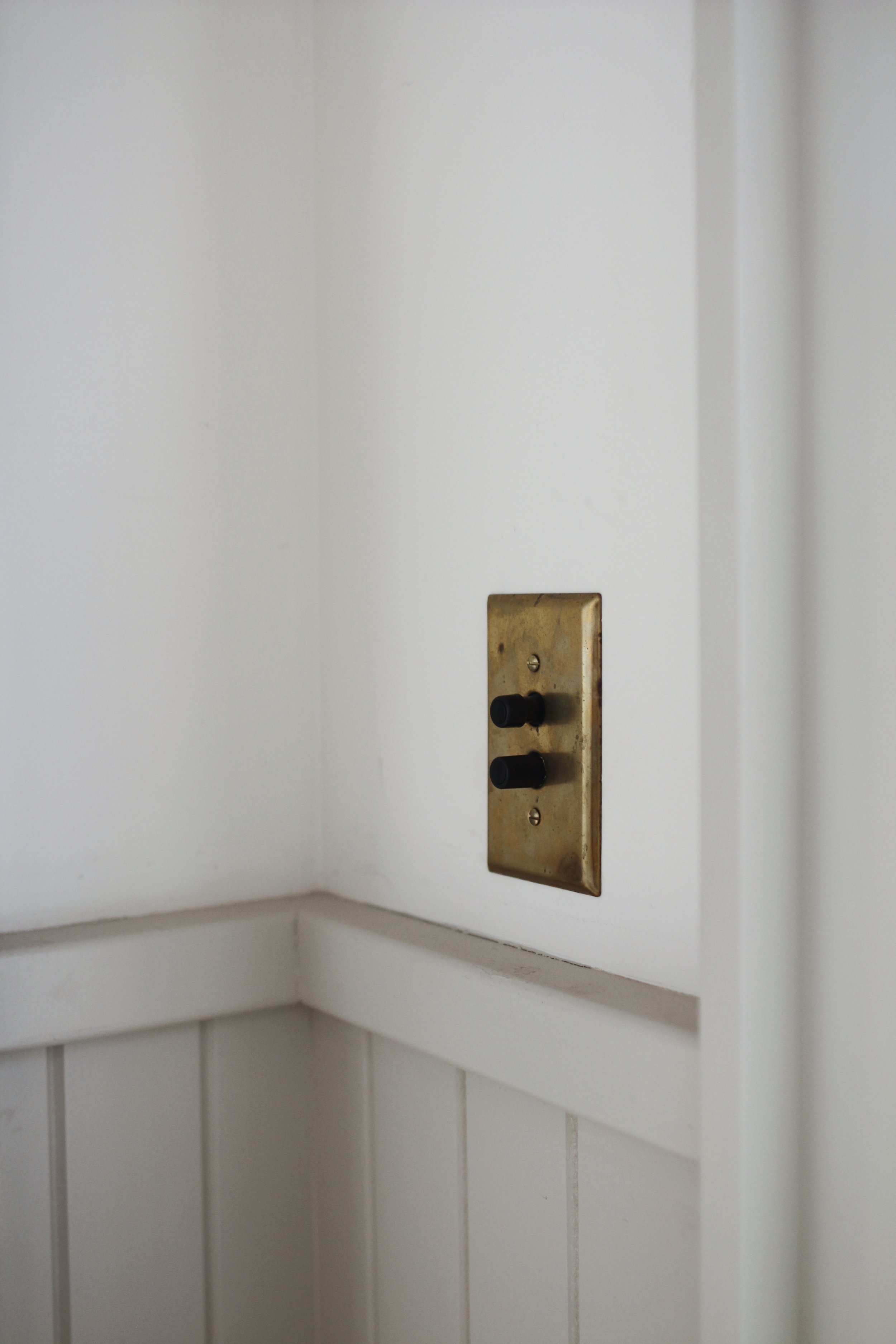 SteepHillStudio_Cabin_Bathroom_Switches_5.jpeg