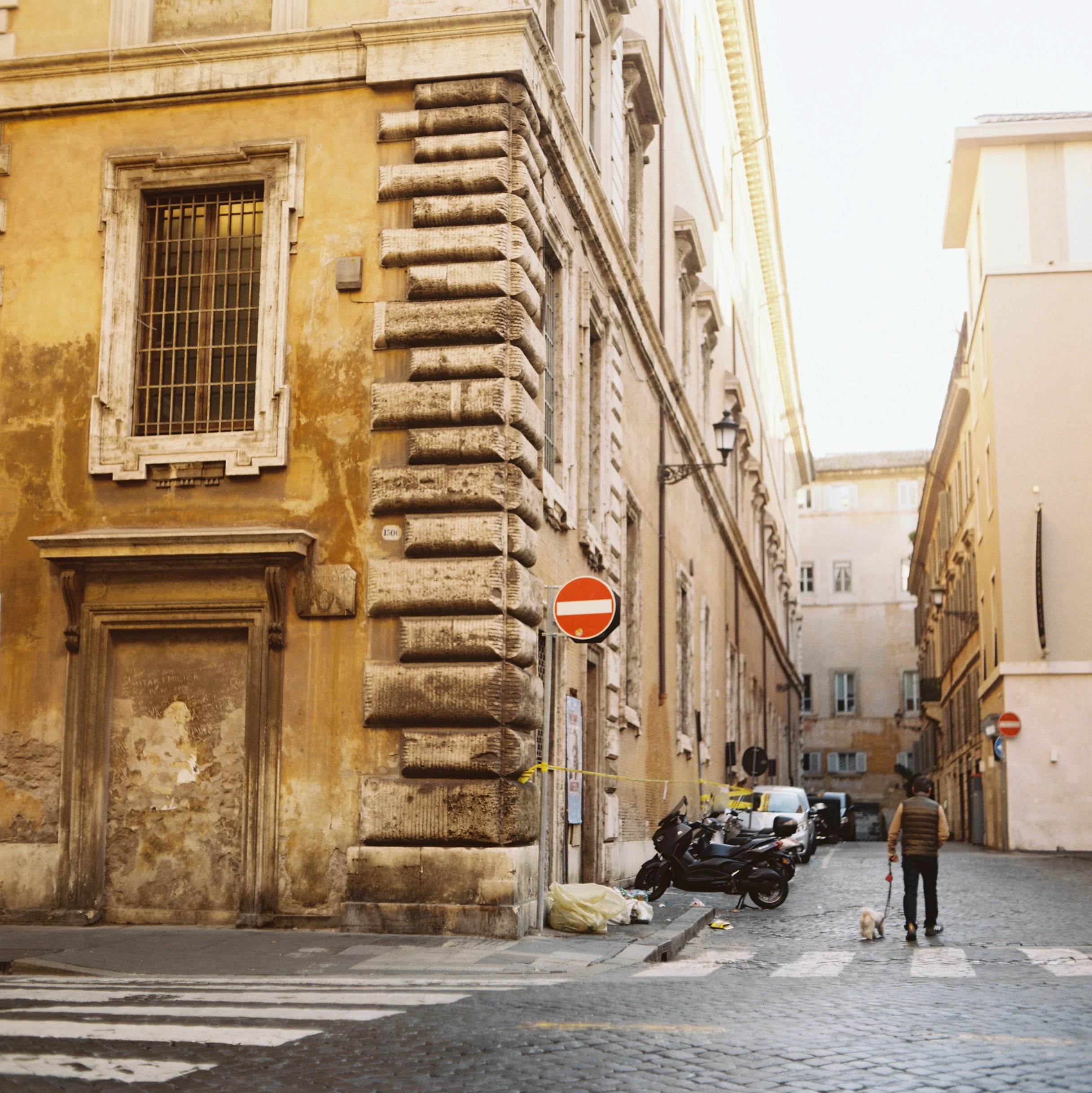 Honeymoon in Italy - Mamiya c330 - gold 200-23.jpg