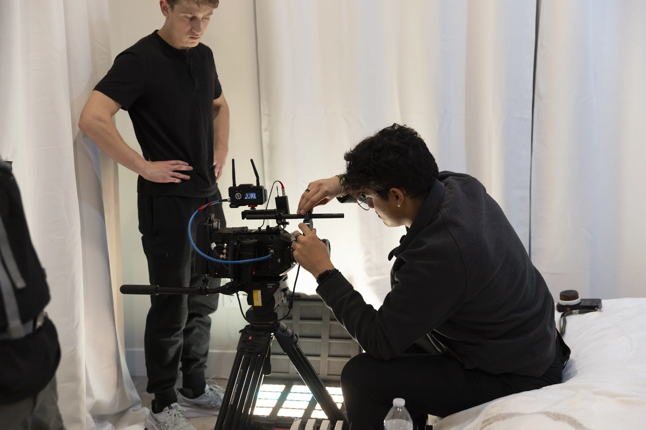 MANICPROJECT-Grey-BTS-1.jpeg