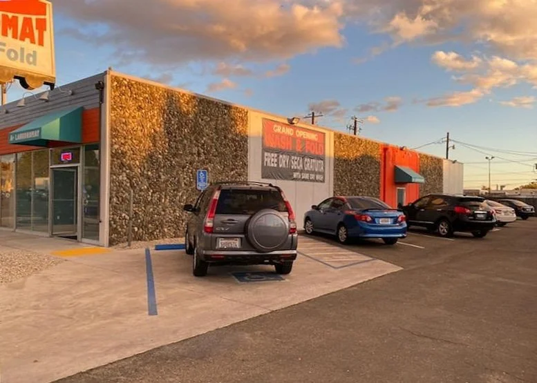 Enjoy onsite parking--your laundry won't have to travel far. 