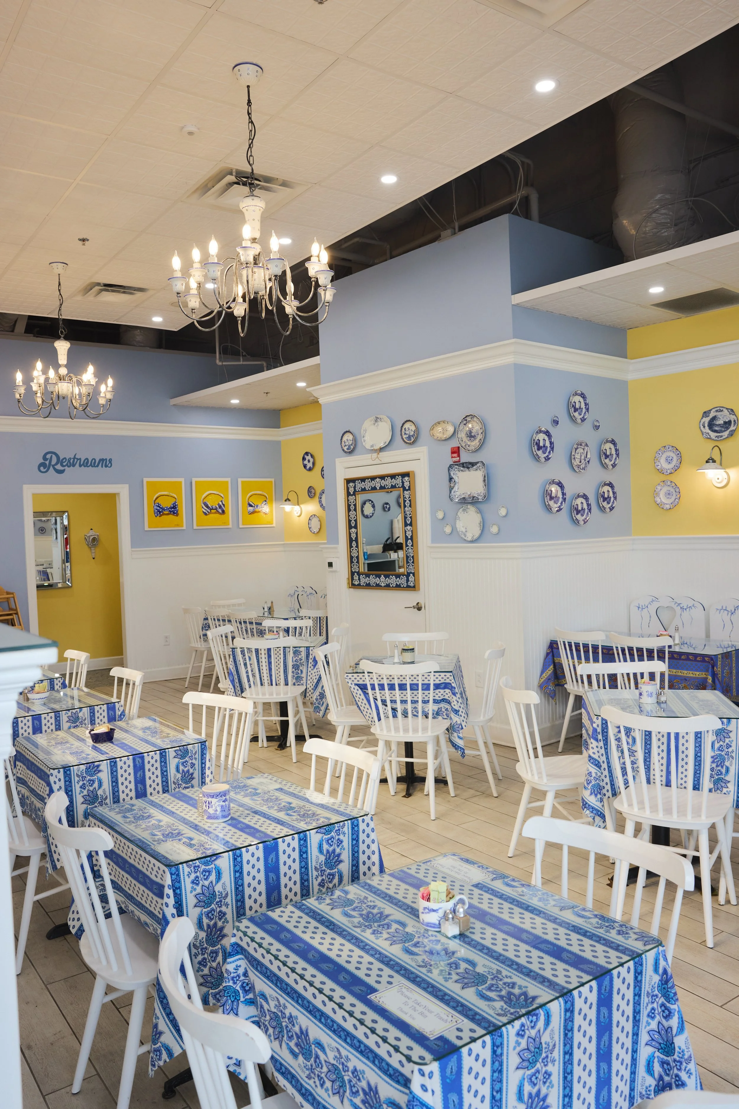 Picnic Cafe, blue and white, dining chair, lunch, plates, blue ceiling, awning, breakfast
