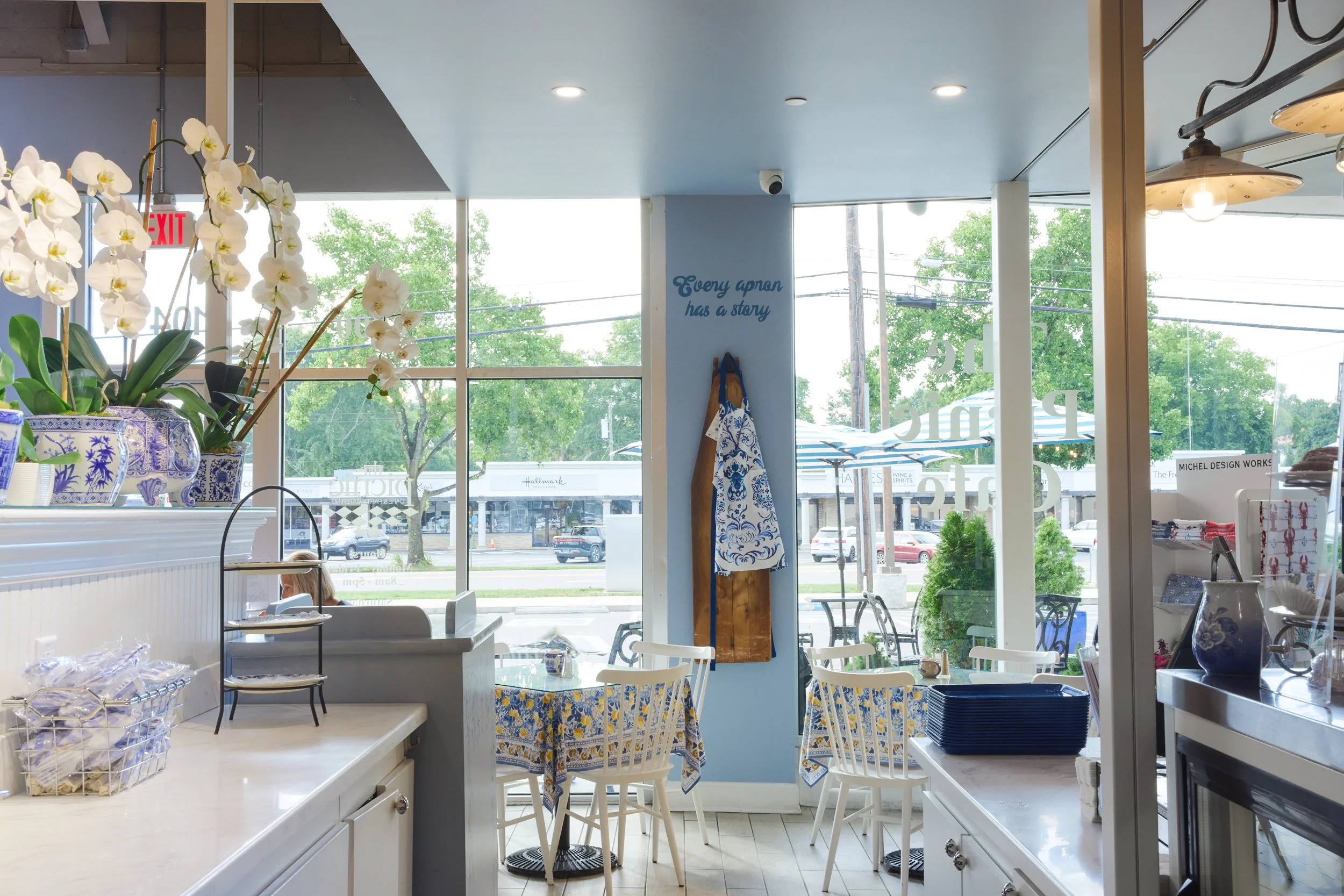 Picnic Cafe, blue and white, dining chair, lunch, plates, blue ceiling, awning, breakfast