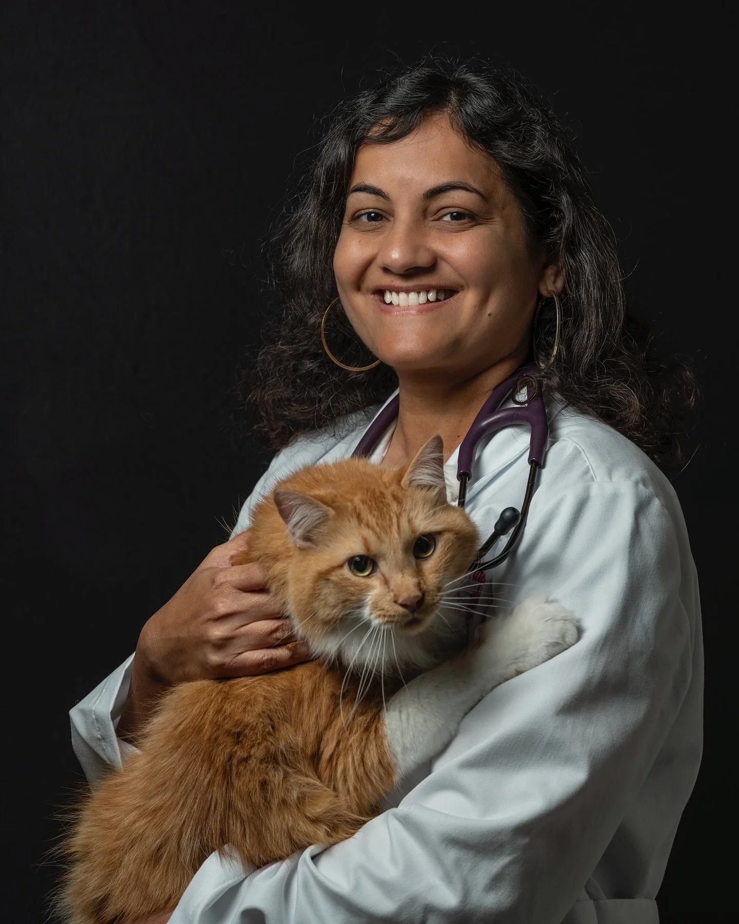 Need a headshot for your LinkedIn? Have a business and you need headshots for your employees? Click the link in my bio to start your booking process. 

Viatoremphoto.com 

#houstonphotographer #headshots #htown