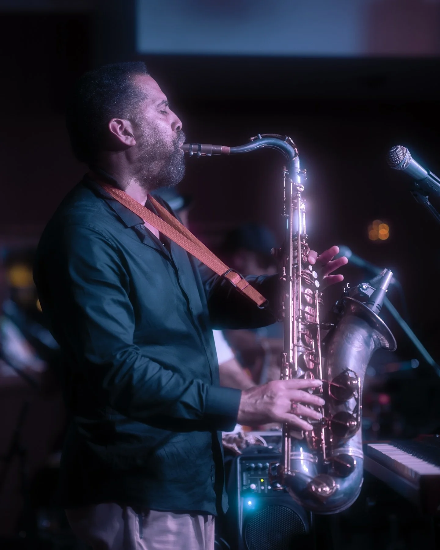 I also shoot shows. 👀 

Dm to book