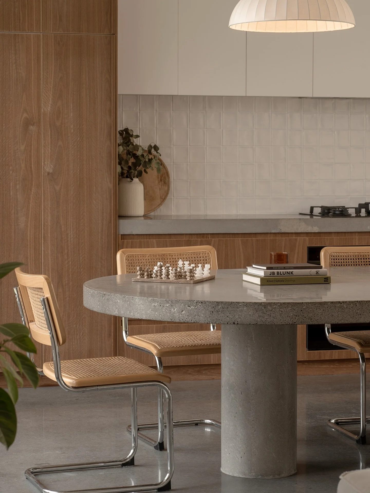 Off-Form concrete island bench 👌🏽
📸 @stillstudio_ss 
🔨 @caiden_jf  @twilconstructions