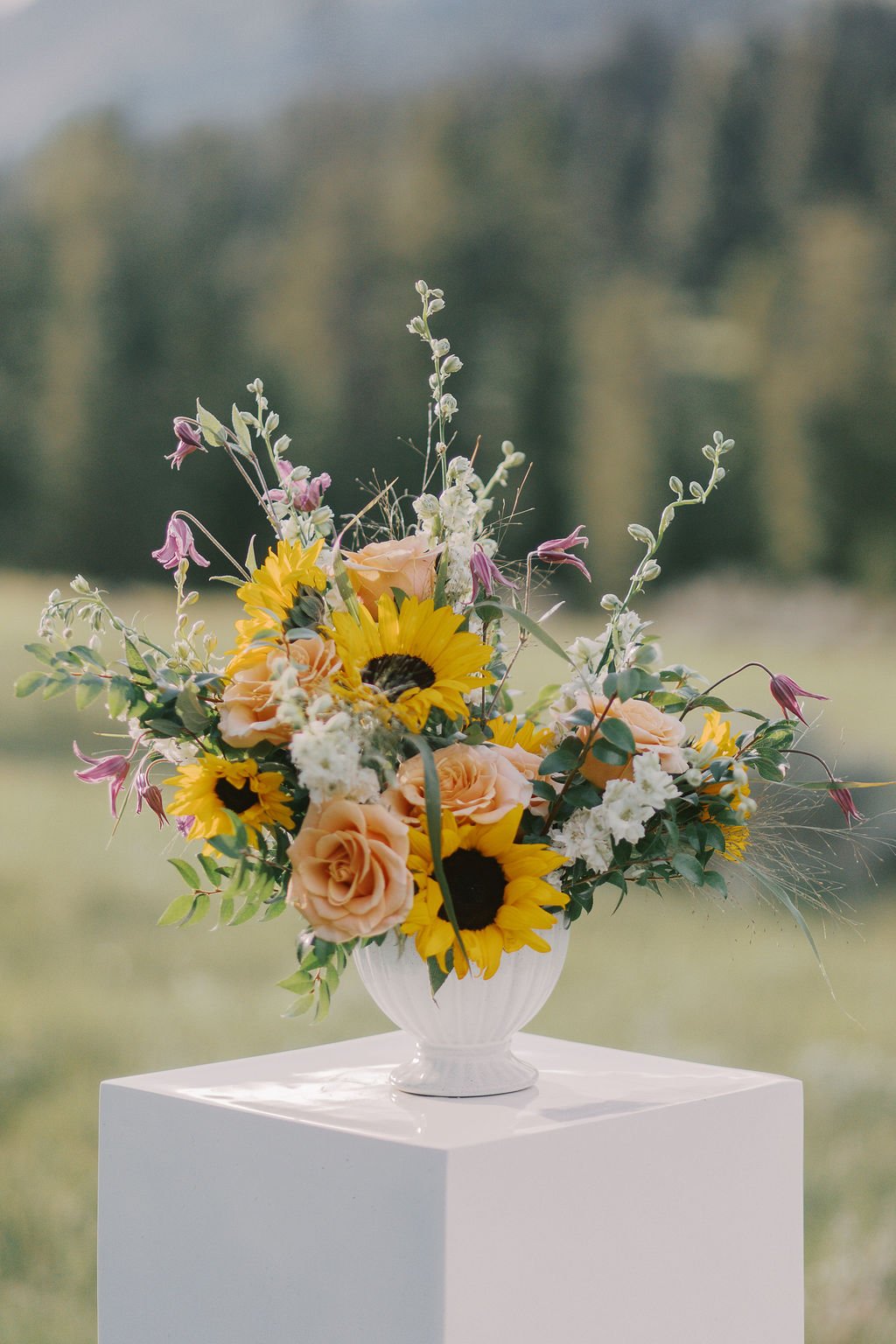 060126_BigSkyFamilyPhotographer_KelseyKradelPhotography_SugarandSpiceFlorals_summermenu_004.JPG