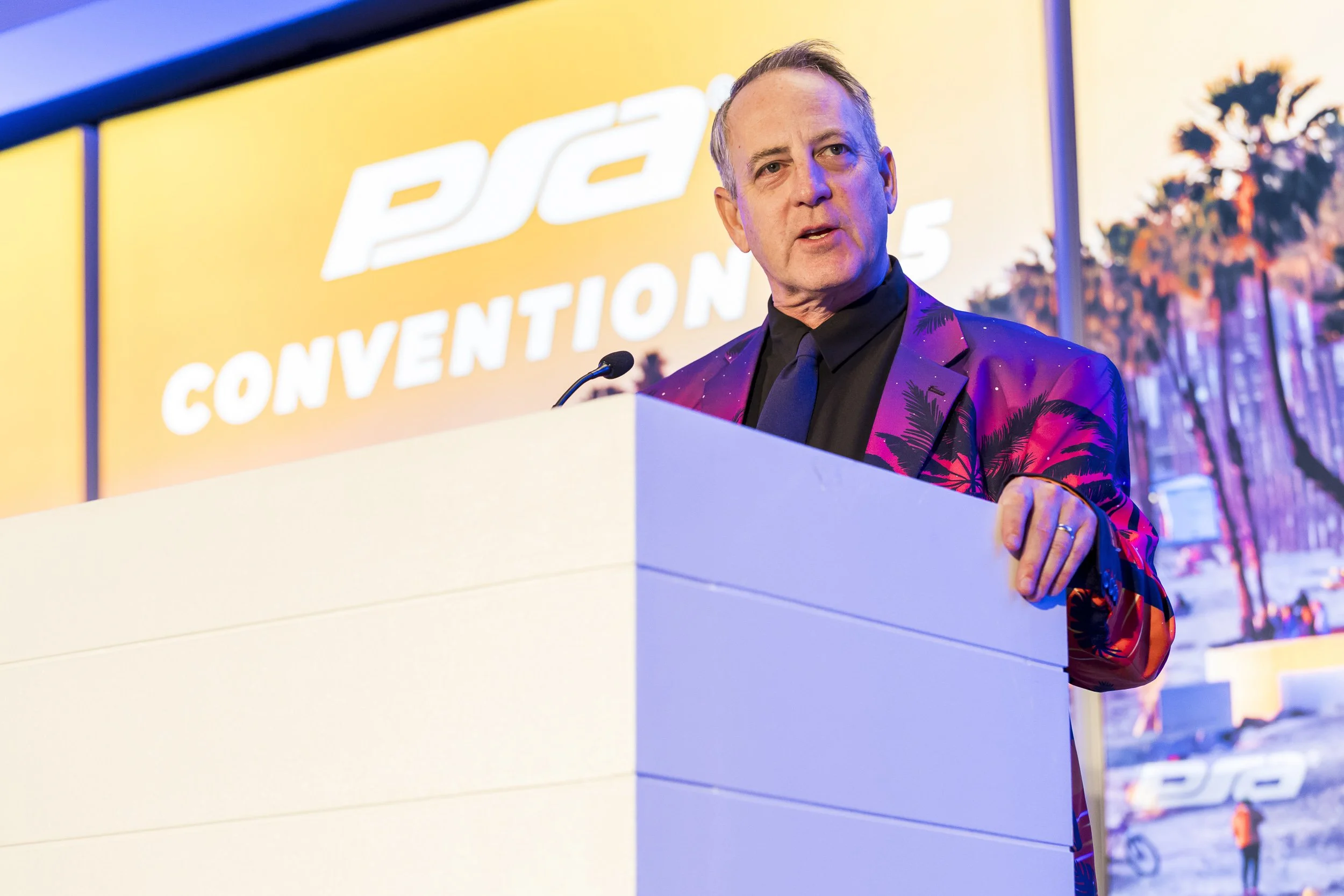 keynote-speaker-closeup-during-awards-reception.jpg