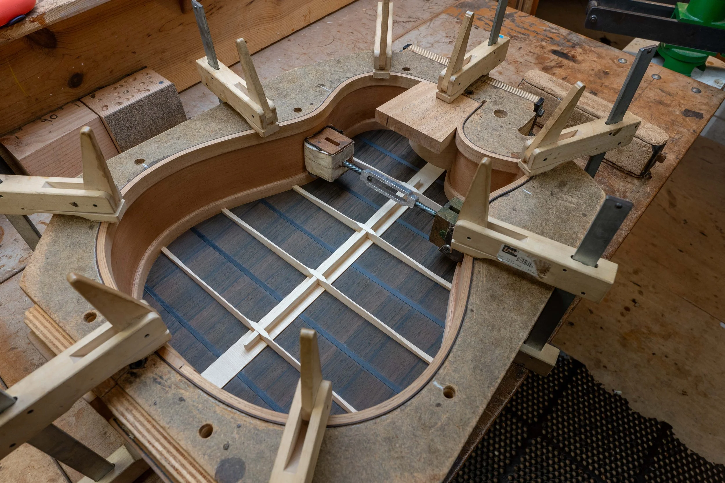 Notches are cut in the back lining to fit the brace ends. 
