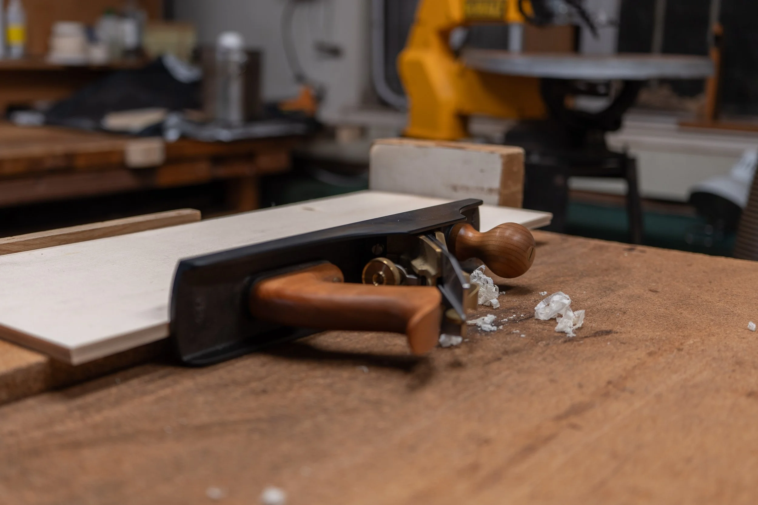 Planeing the edges of the top to prepare for joining them together.