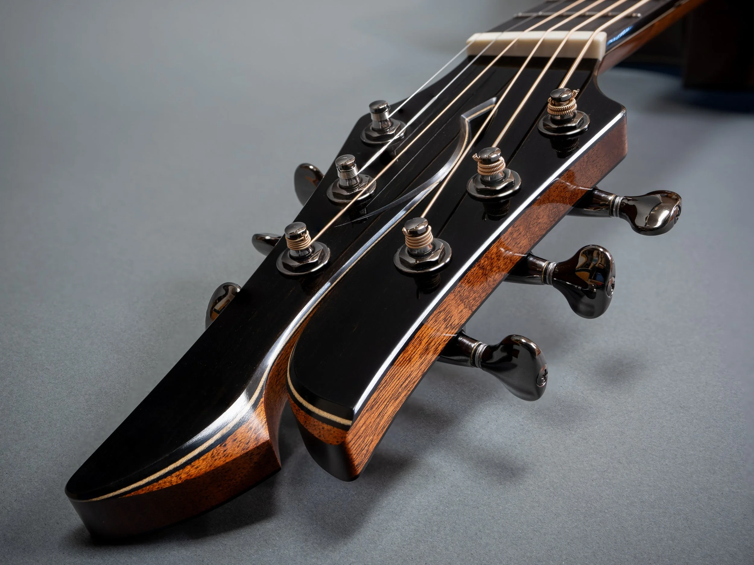 Silverman split headstock