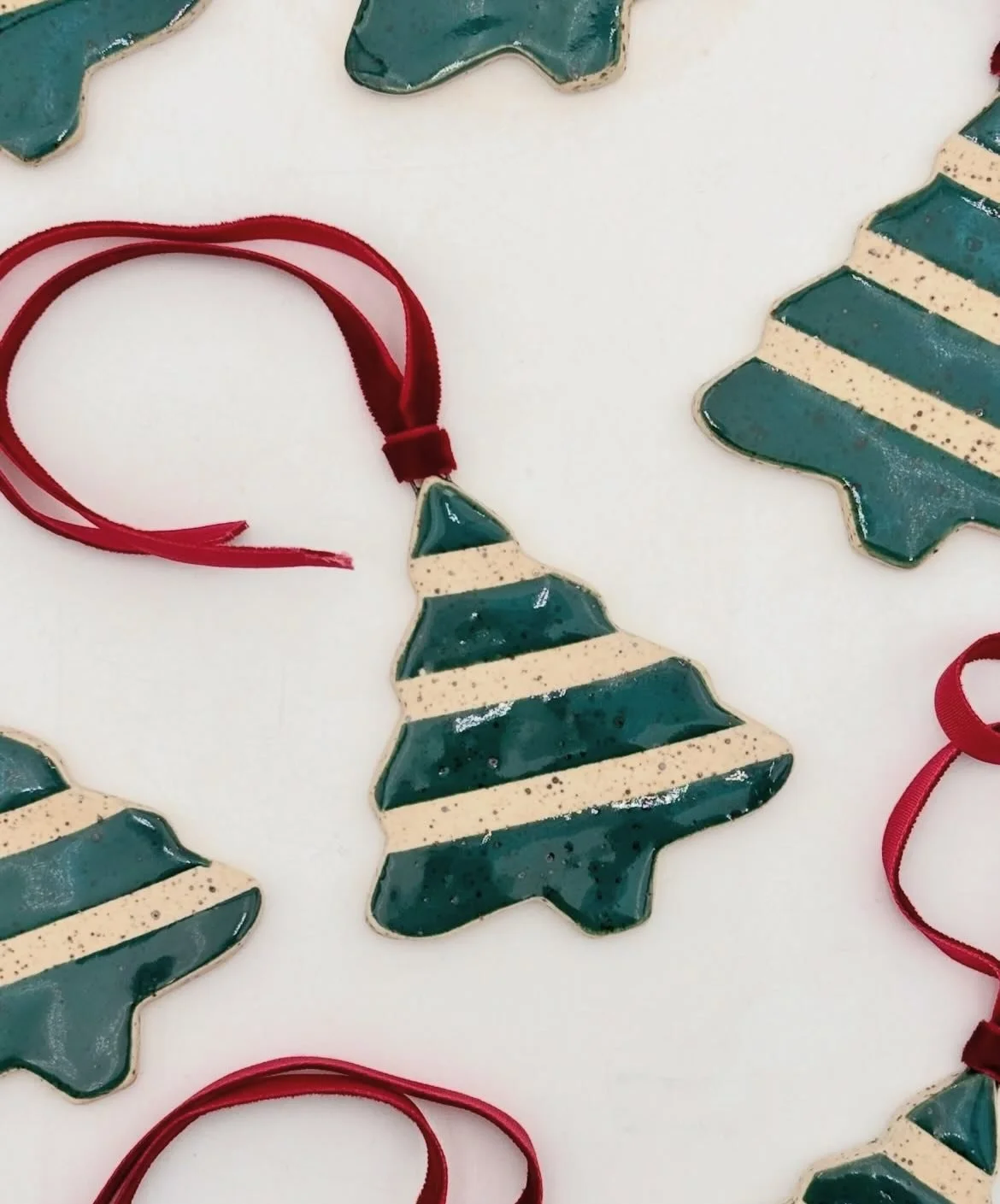 ☀️SHOP SMALL BUSINESS SATURDAY EVERY SATURDAY!☀️😍 Annnd save the date for next Saturday, December 6th at Studio City&rsquo;s premier oasis @shopsatsportsmenslodge for a beautiful day of shopping small, shopping local and having some fun this holiday