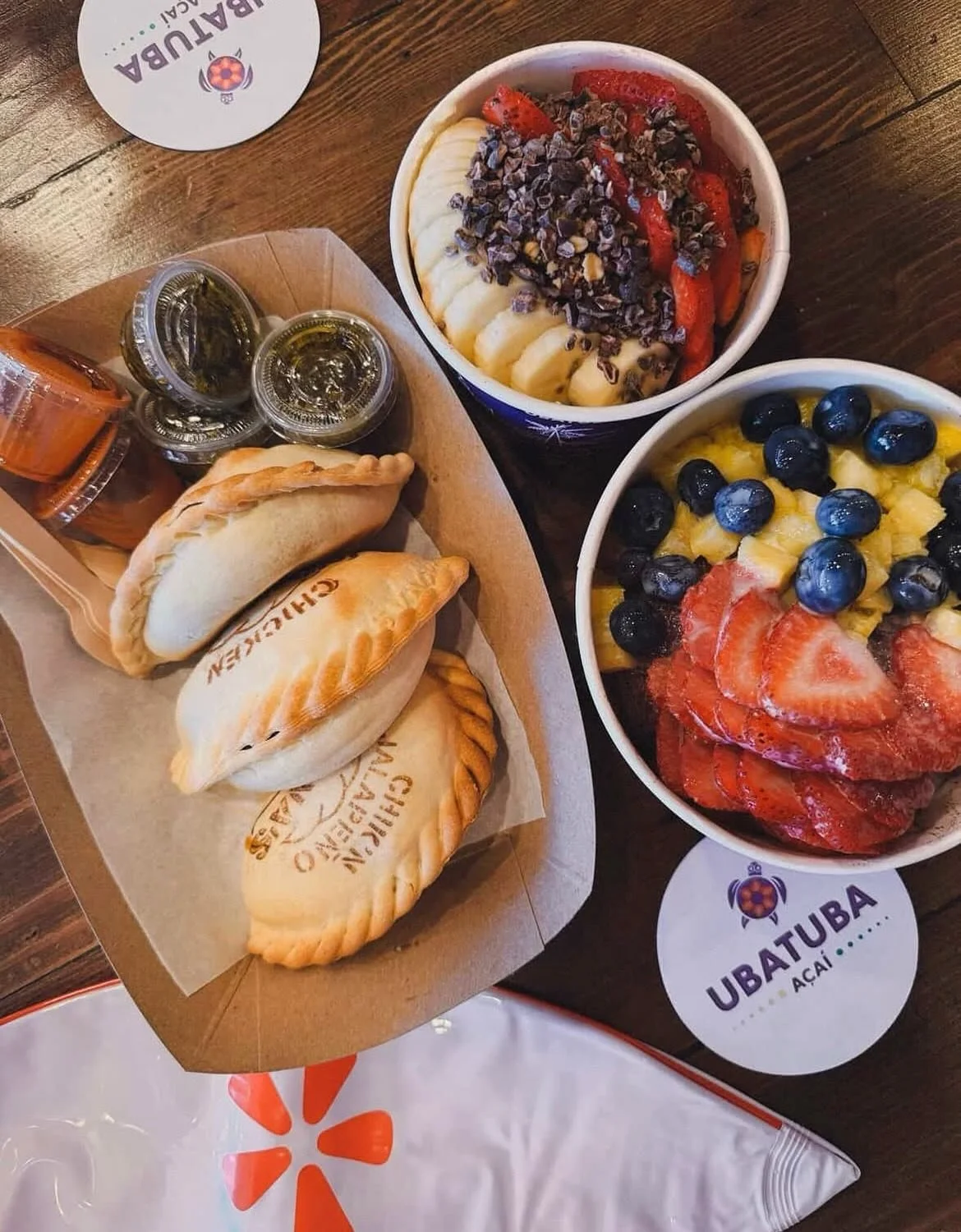 This weekend in Santa Barbara!!☀️ Get ready for the best Saturday ever at the gorgeous @paseonuevosb ! We have a fabulous line up of local talent showcasing the best handmade goods.

From 11a-4p stop by State Street and grab delish acai from @ubatuba