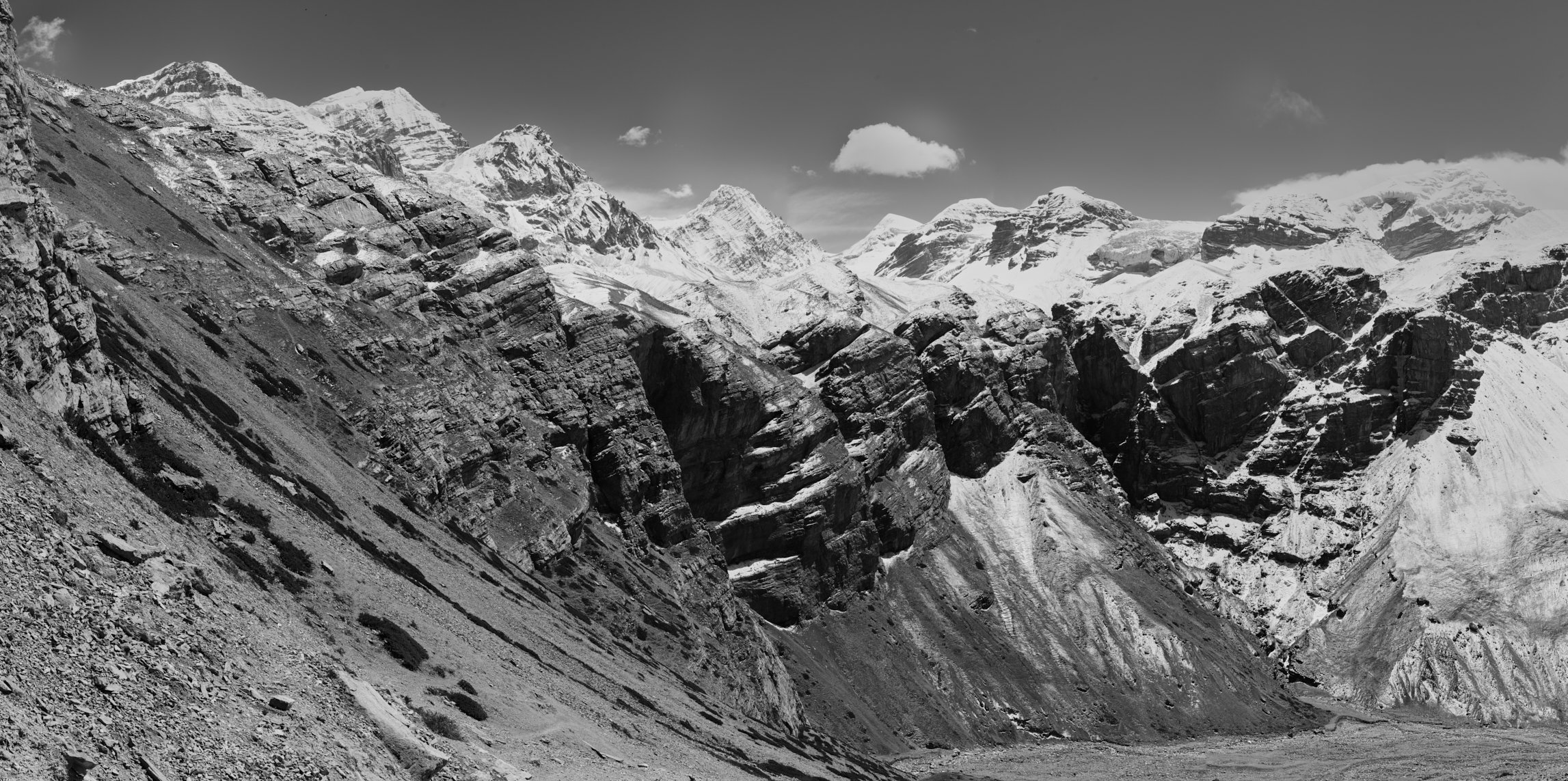 Phedi to High Camp B&W
