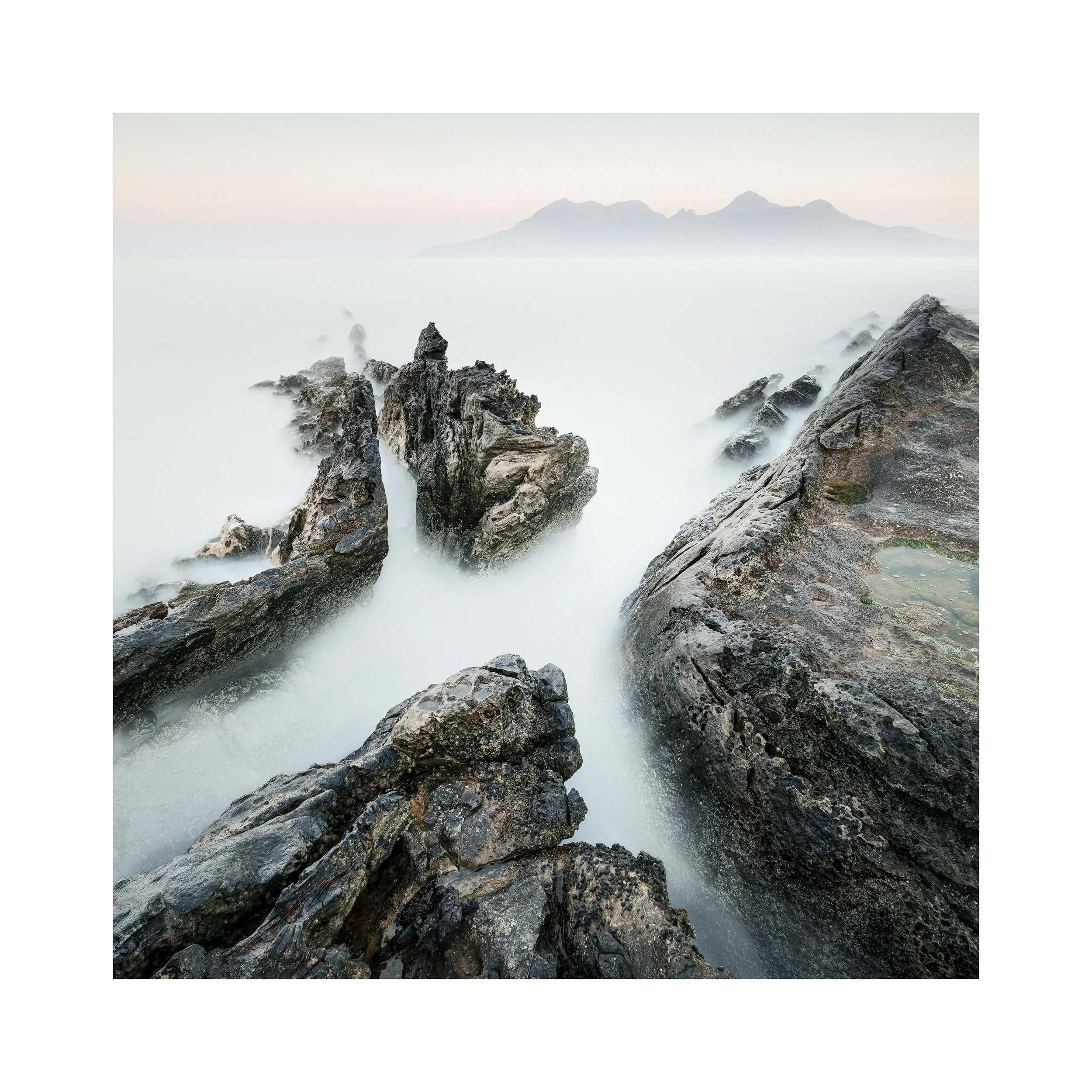 25_eigg_02.jpg