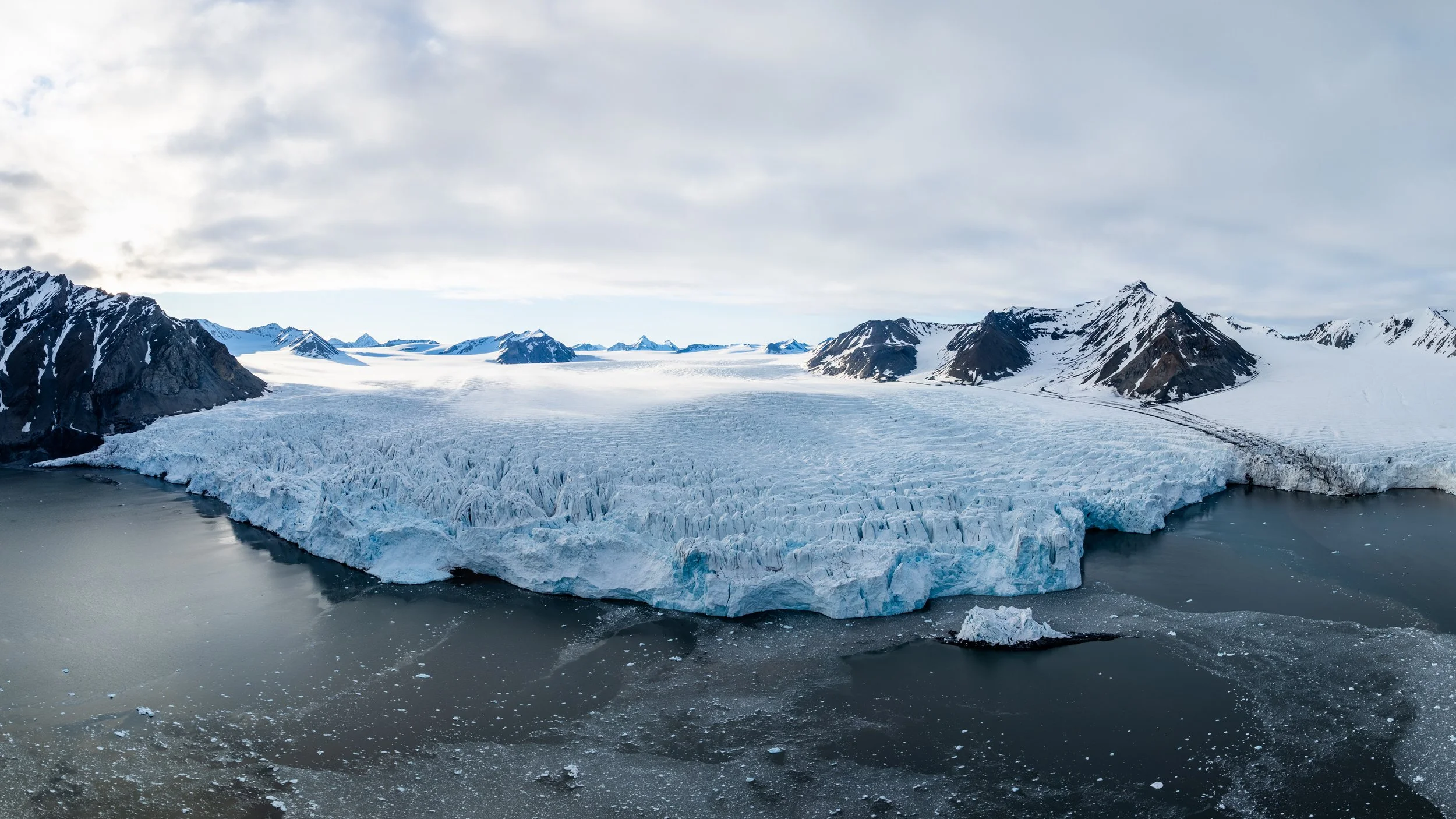 SvalGlacier.jpg