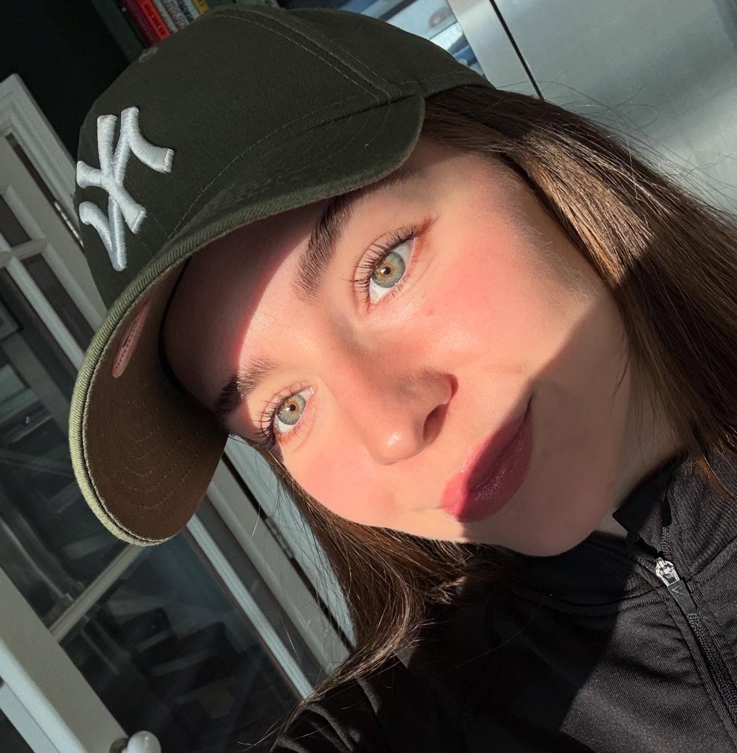 Little update ✨

- New camera making me tooo trigger happy
- 18km ✅. Along my route from Farringdon to Victoria Park. Back to where all the running began ❤️
- This frosty winter sun atmosphere is giving me too. much. joy.
- Slightly concerned that my