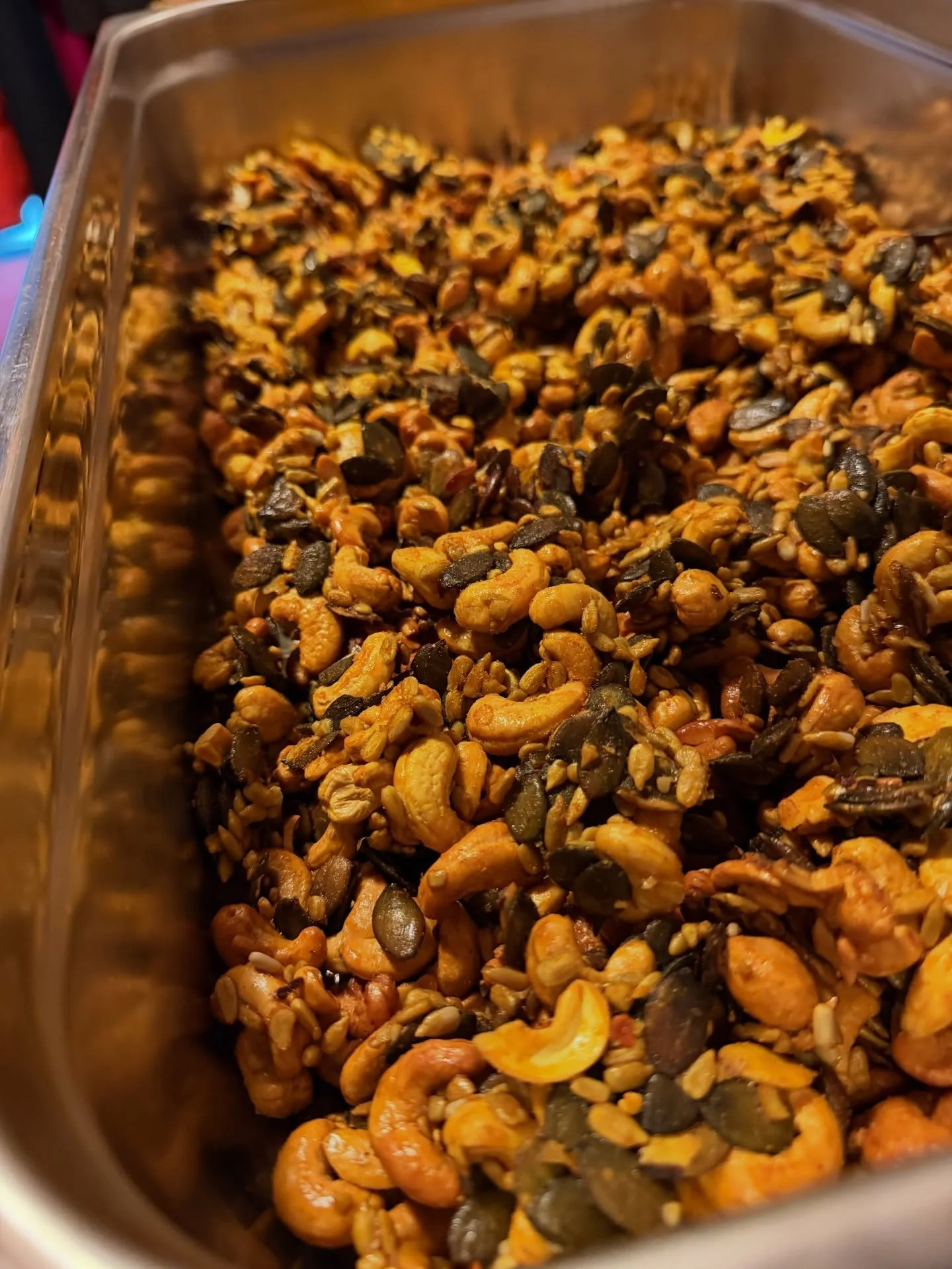 Unser Nussmix zum gleich Essen oder um daheim zu genie&szlig;en 
#zurfischerin #nuts #food #restaurant #foodlover