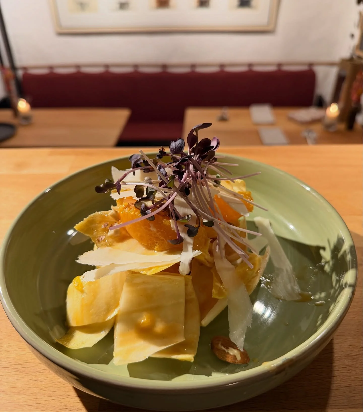 Chicor&eacute;e Salat, Orangen Filets, Miso Dressing 
#zurfischerin #salad #food #foodlover