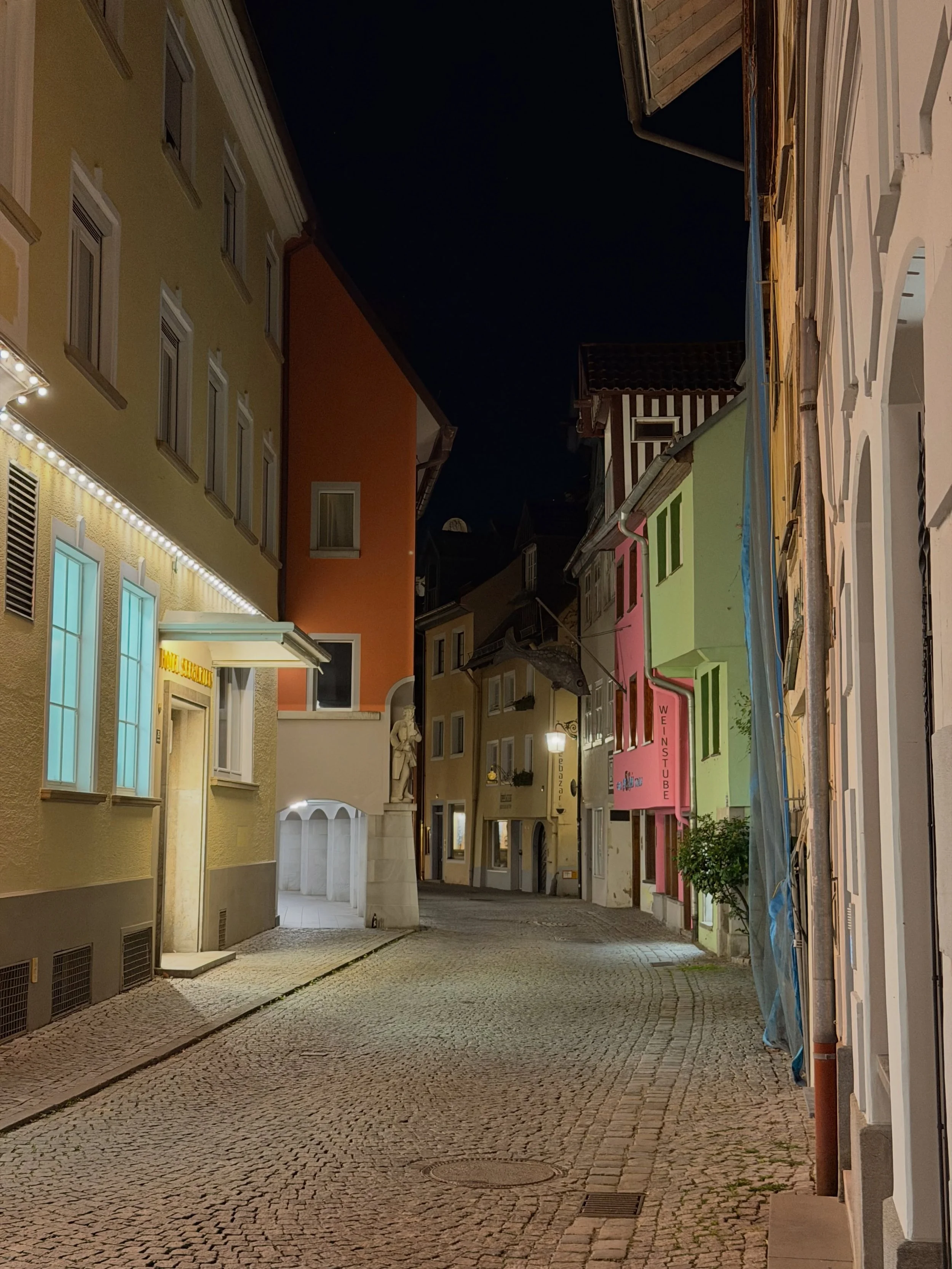 Ludwigstra&szlig;e, Zur Fischerin 
#zurfischerin #pinkhouse #restaurant #genuss