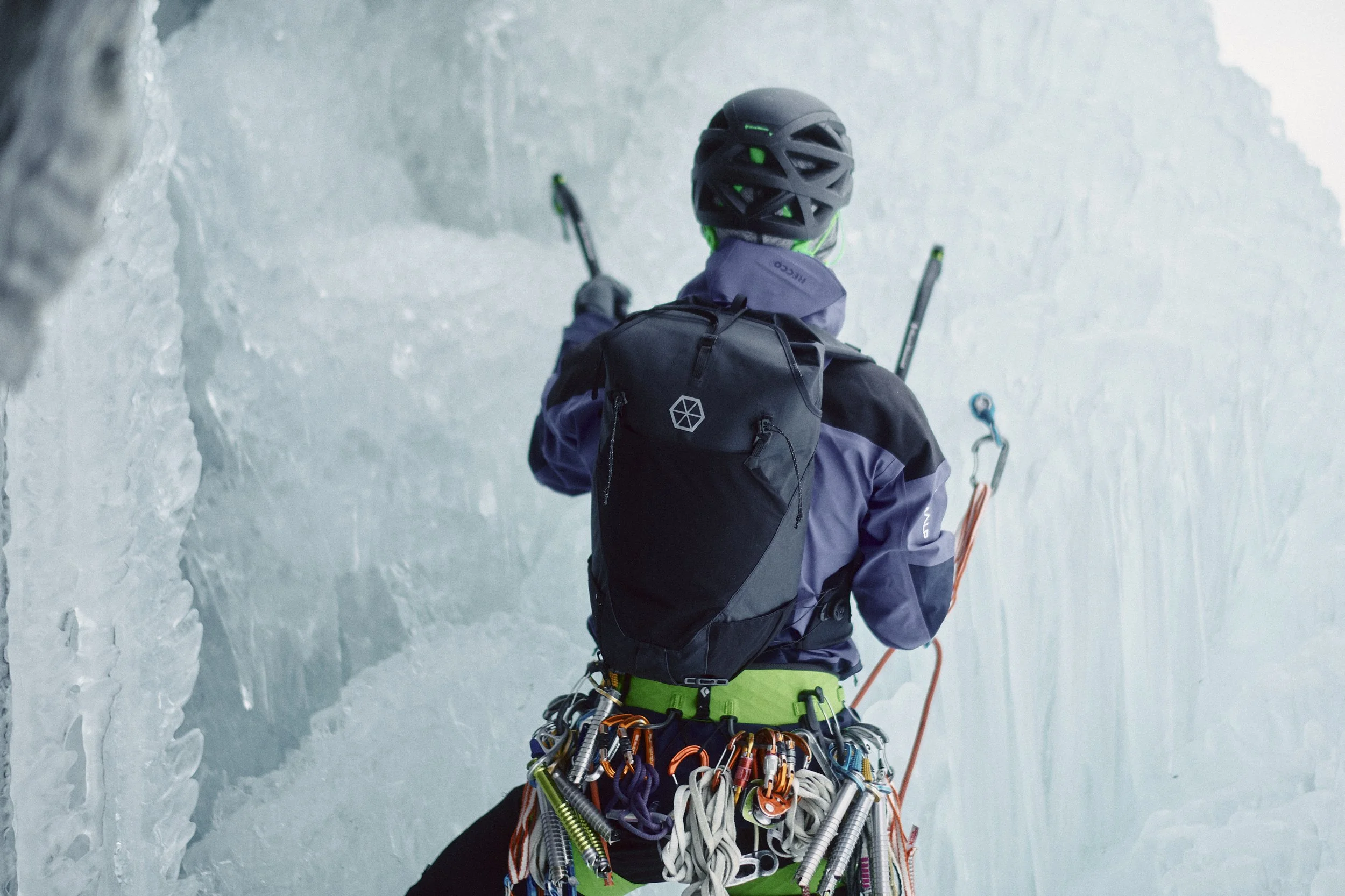 SAMAYA_GC_DSCF5390 1-Ice Ecrins.jpg