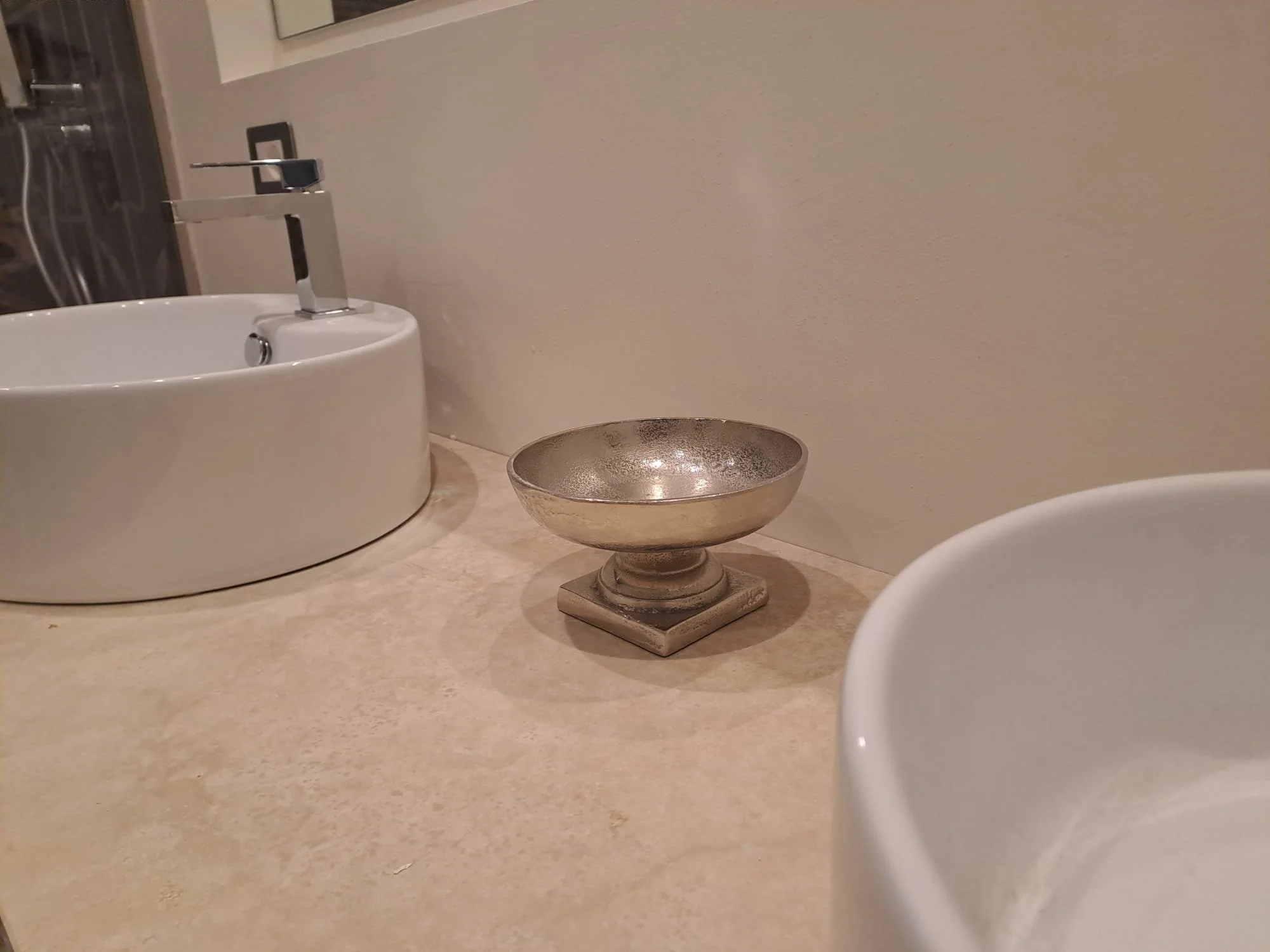 ciotolobagno.jpg