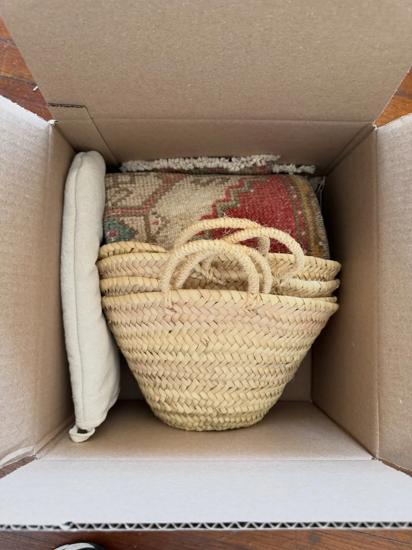 Shipped some beautiful things out today 🧺 I love sending things to their new homes 🫶🏼 

fealtystudio.com