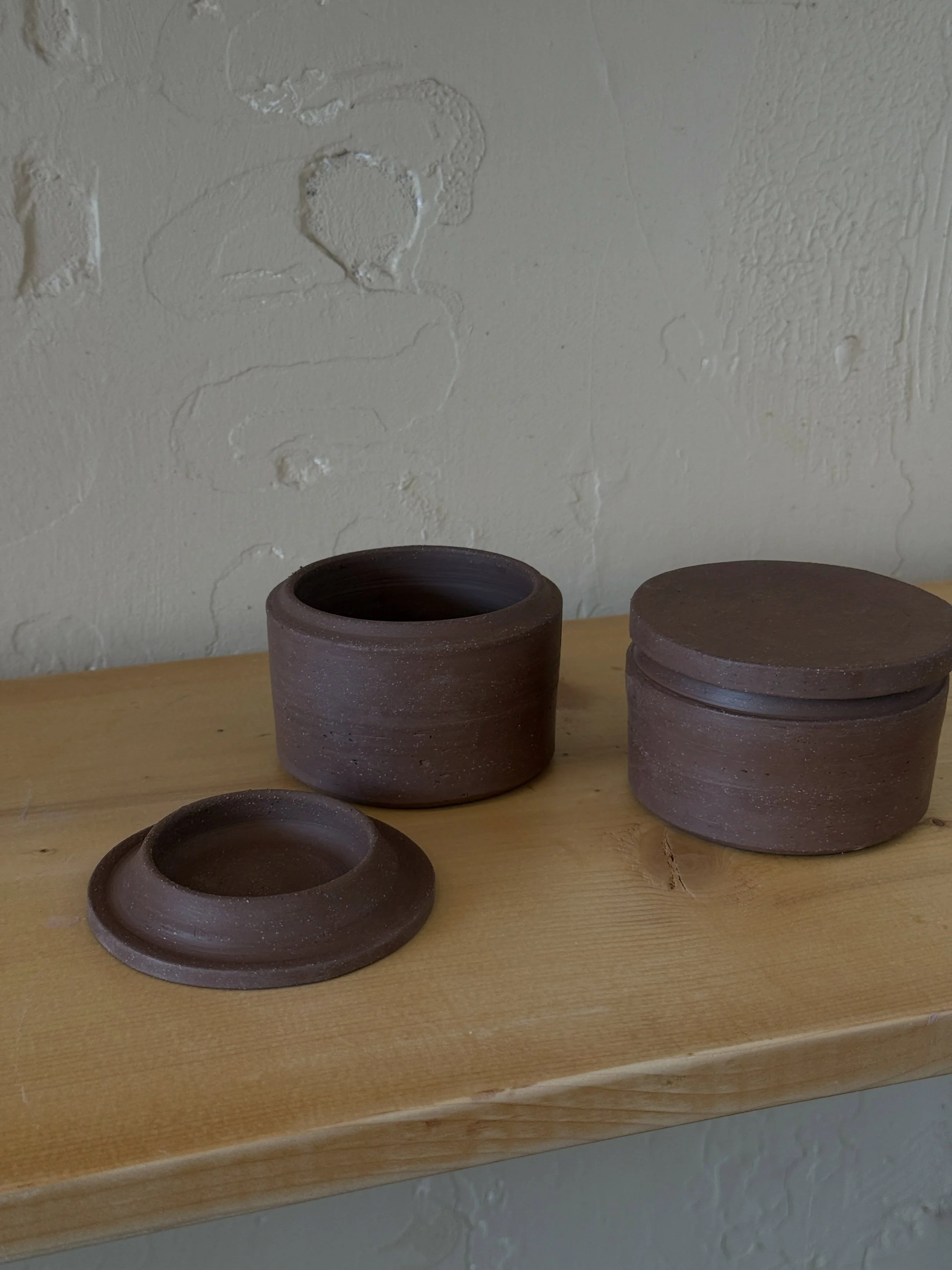 Forms from this week 🏺 working on lidded jars, a new experiment for me