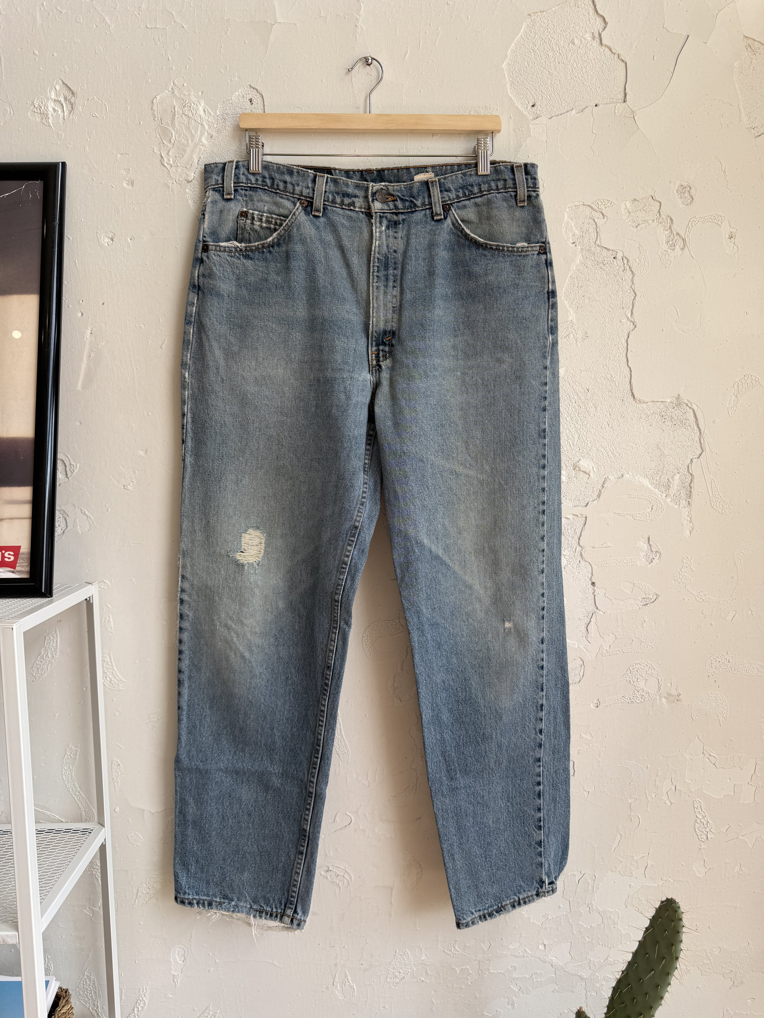 vintage levi's 550 orange tab distressed blue jeans - Size 36"