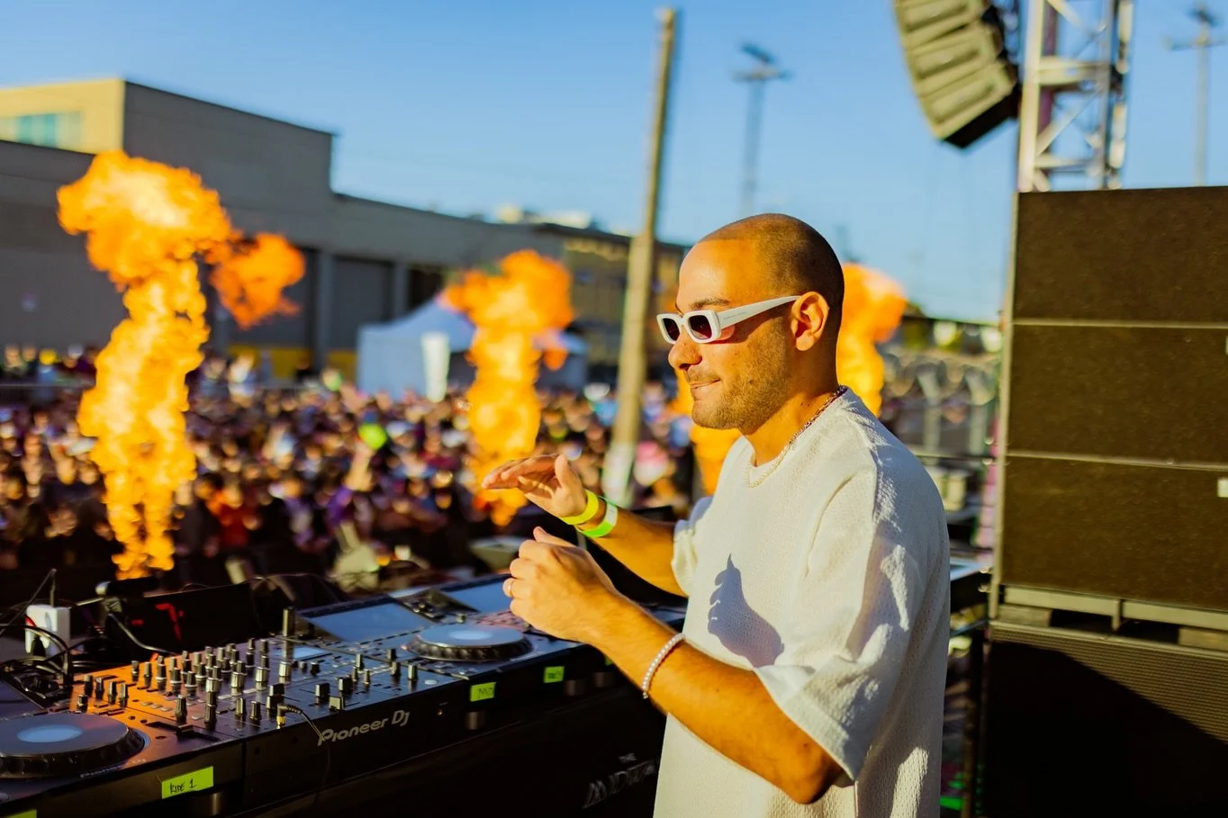 San Francisco Pride 🇺🇸
A big thanks to @xoxo_sanfrancisco for hosting me at the day and night events. It was definitely a party I won&rsquo;t forget! I finally had the chance to meet my friend @ibluestone and @aboveandbeyond in person 🥂
-
Pics: @i