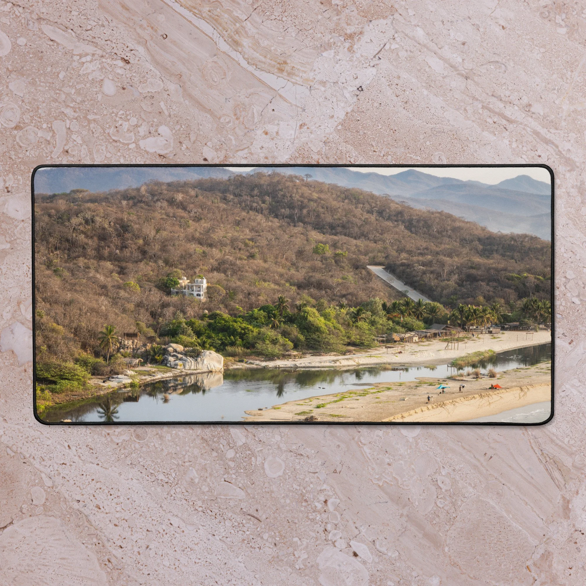 desk-mat-black-16x32-front-6a635e70928a7.jpg