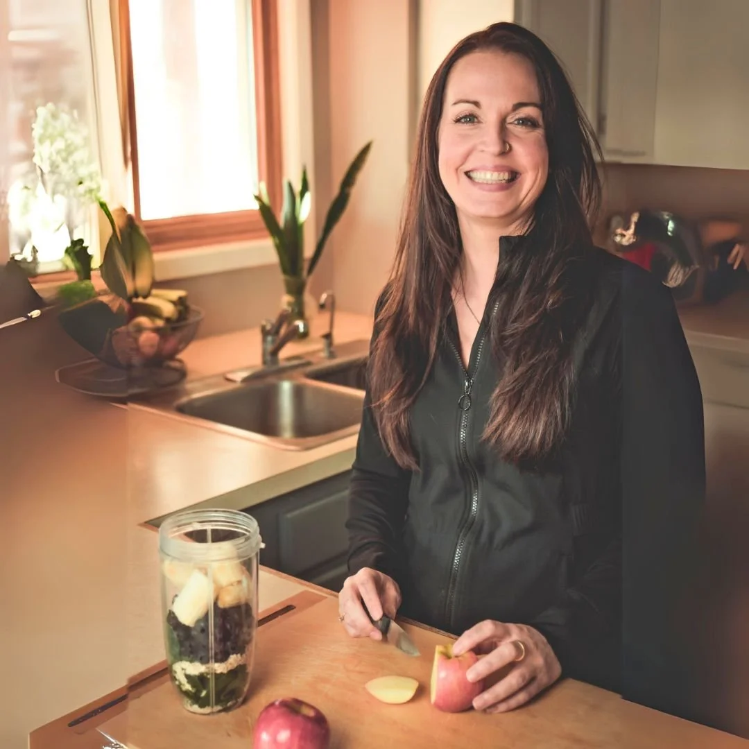 Jess Jimoh making morning smoothie for everyday wellness