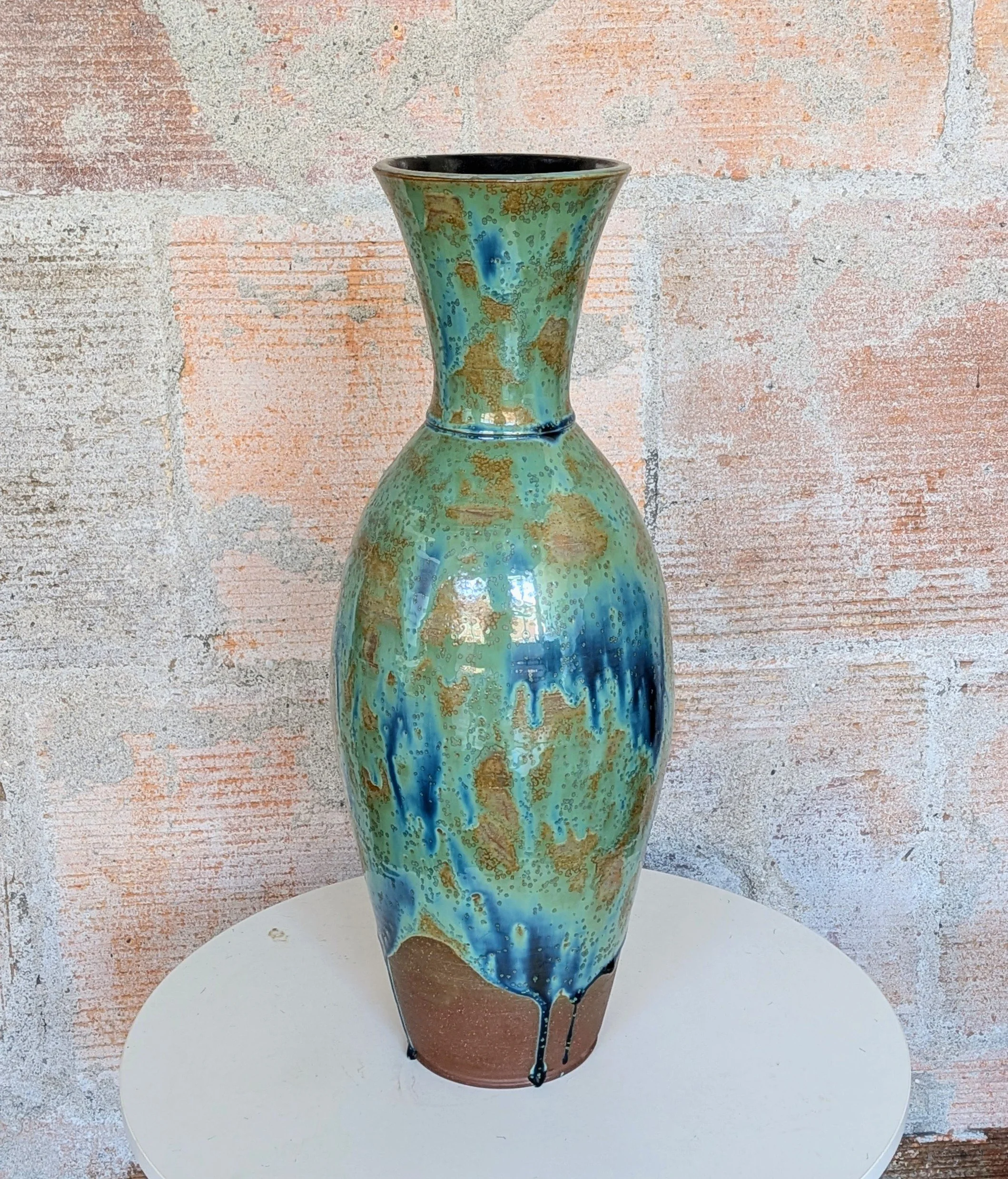 Crystalline Vase
Stoneware, crystalline glaze,
2025