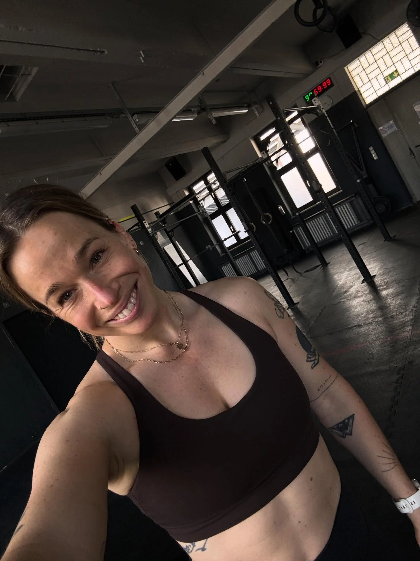 Oh lovely march 🌷

1: actually enjoyed early morning training sessions 🤔
2: celebrated my birthday with my favorite people, dinner dates and a team workout 🩷
3: felt that lovely spring happiness 🌞
4: had the best time dancing at a coffee day rave