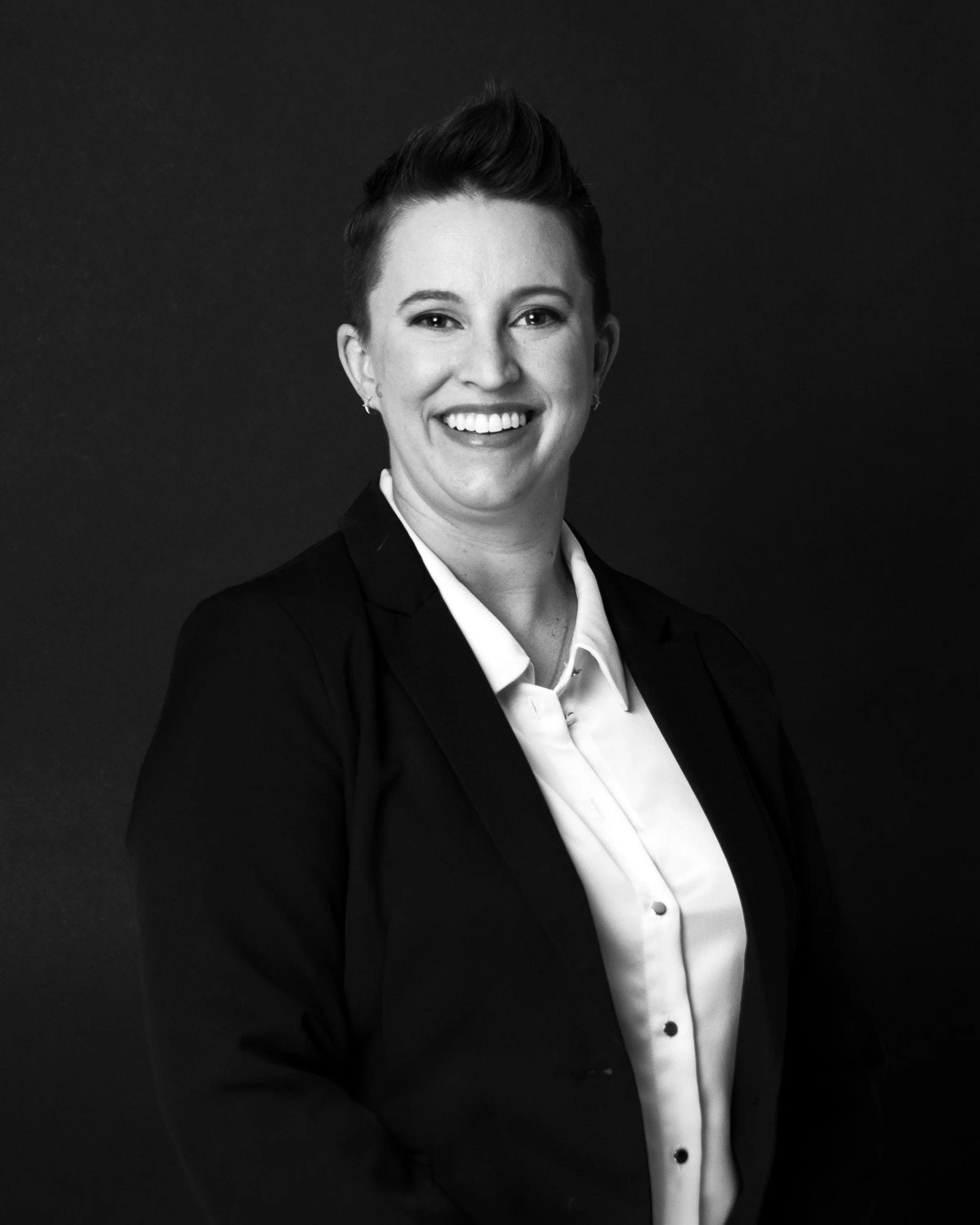 portland-oregon-photorgapher-headshot-black-and-white.jpg