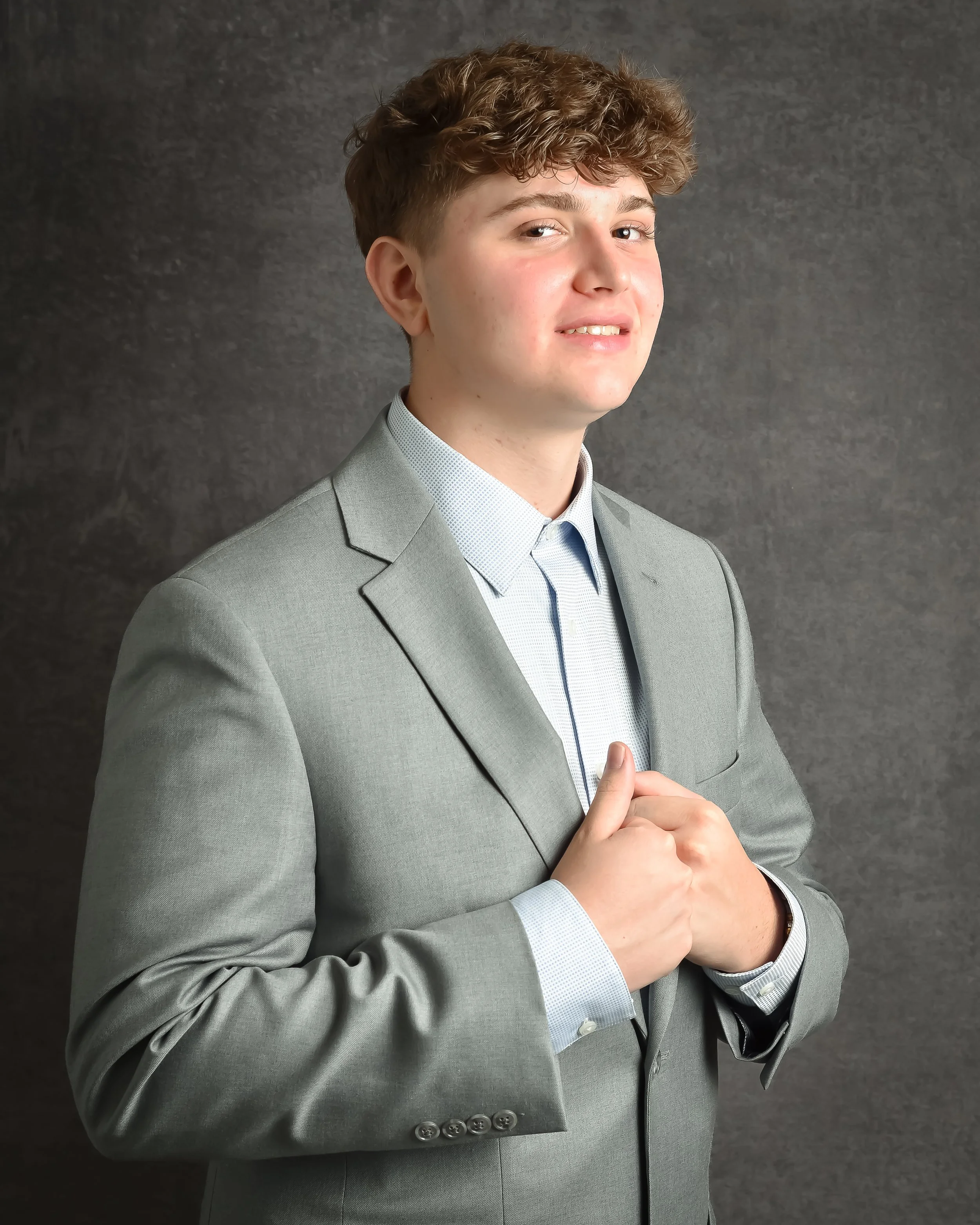Professional-photographer-in-portland-oregon-headshot.jpg