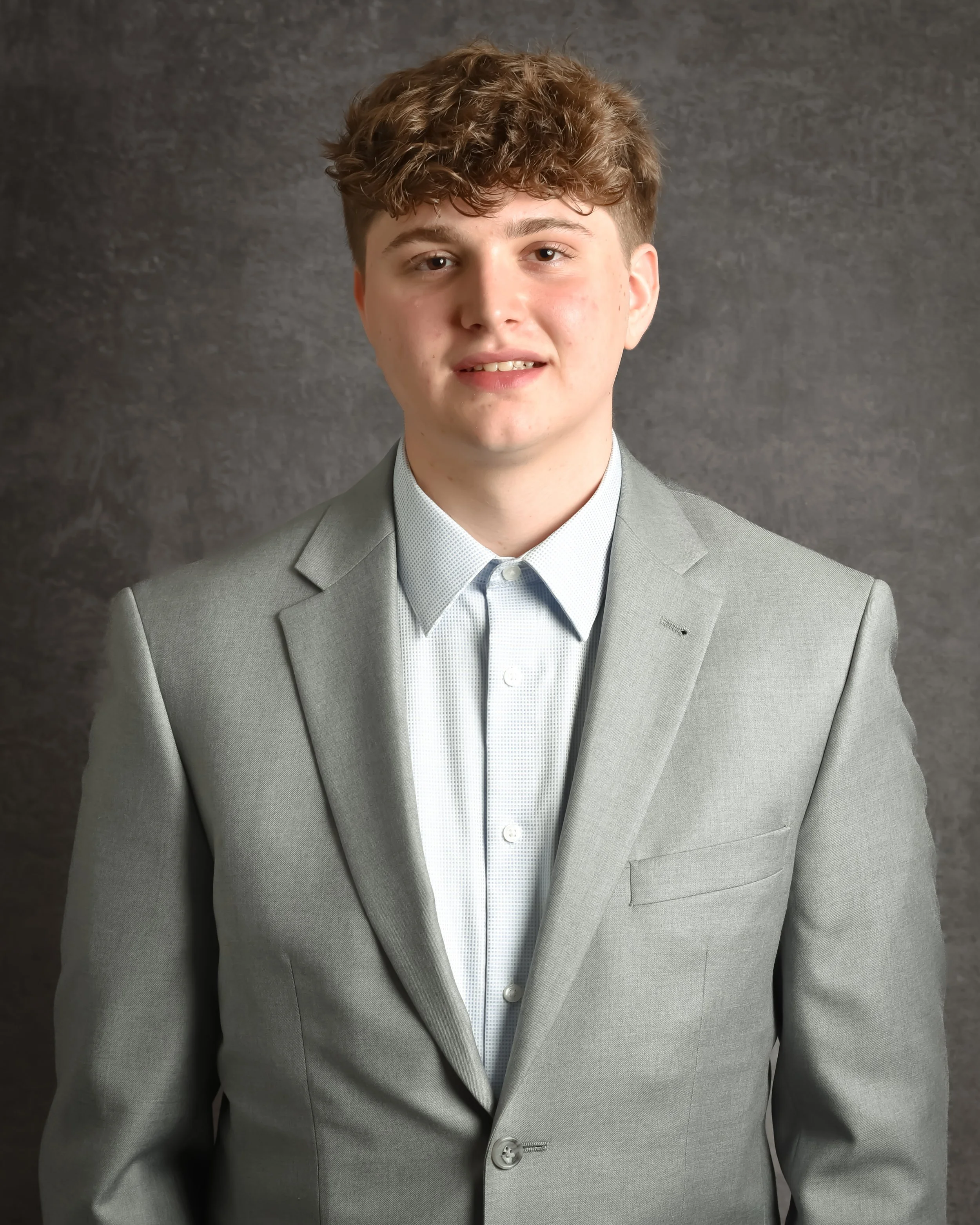 portland-oregon-headshot-photographer-in-studio.jpg