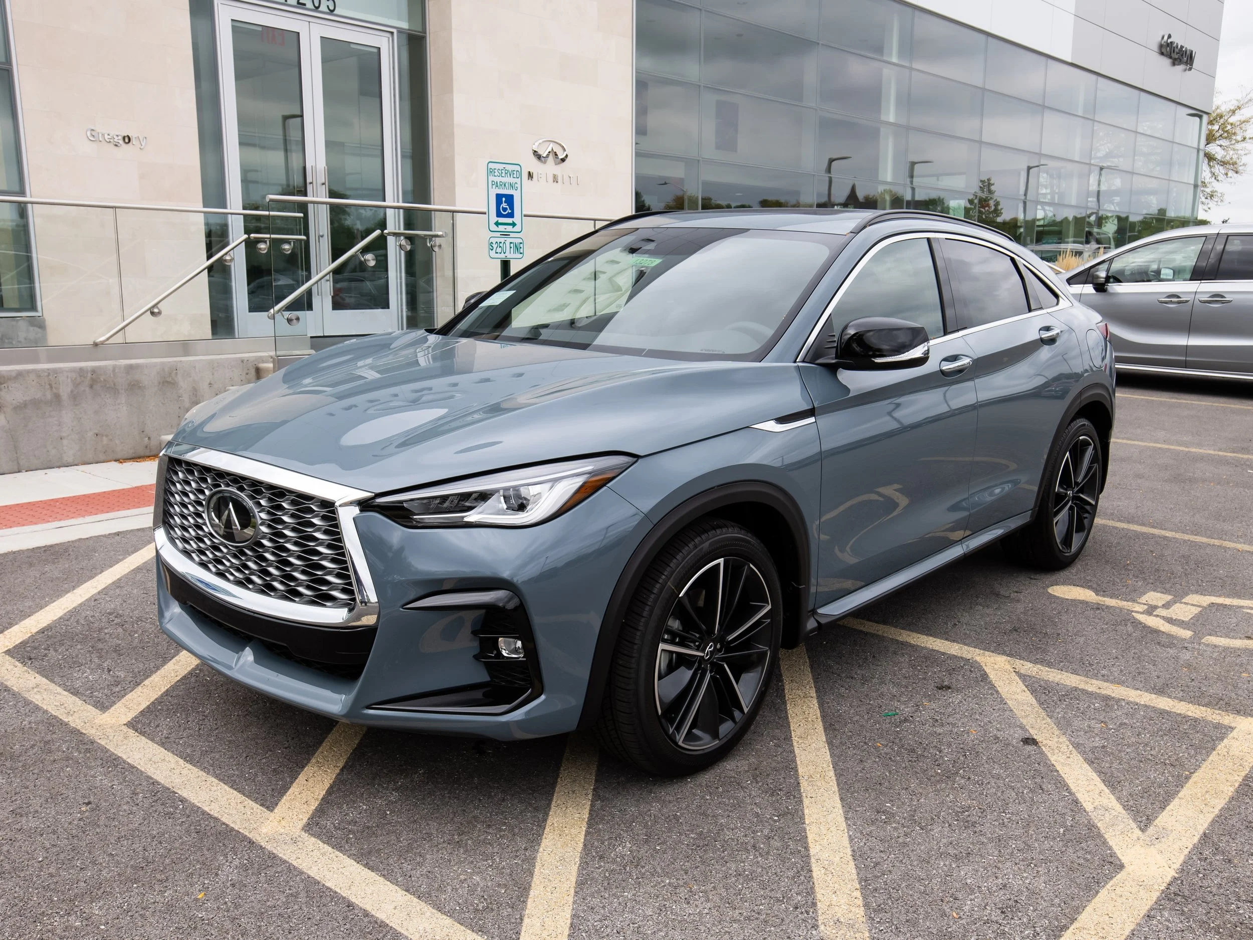 Gregory INFINITI - QX55