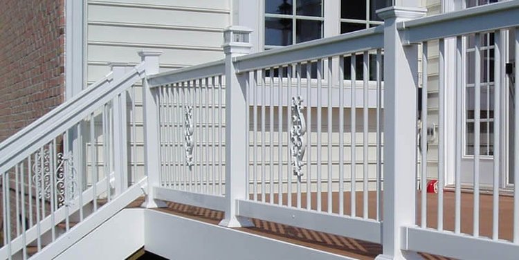 8 Deck Railing Options: Discover the Best fit for your deck — Rocky ...