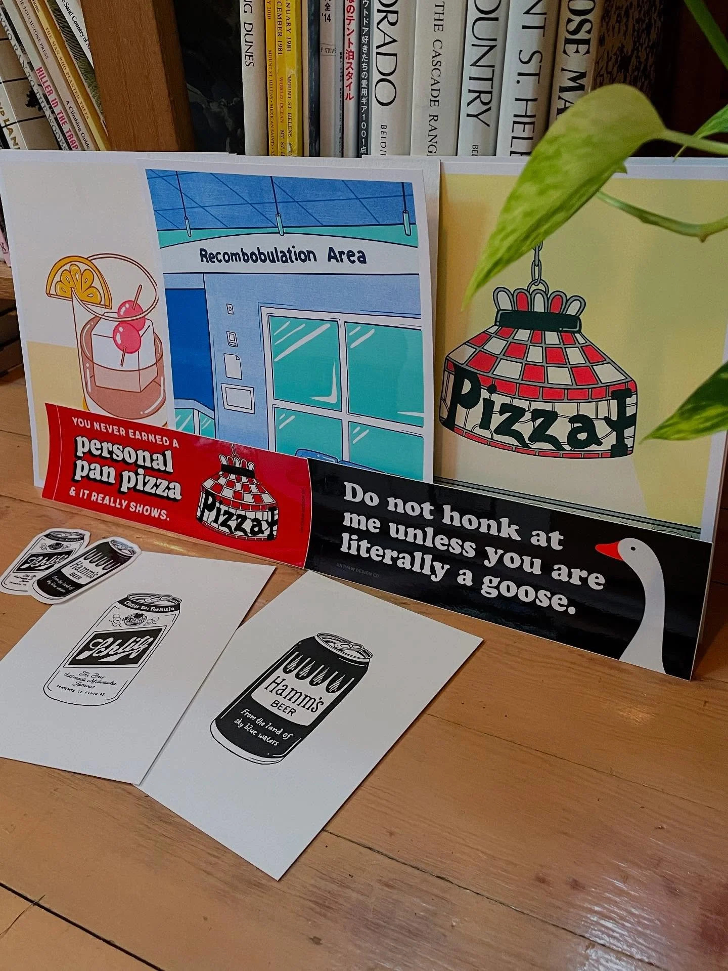 SHOP UPDATE IS LIVE! ✨ I&rsquo;ve been working on some new prints and stickers and am so, so happy to finally share them. Everything is up on my site, link in bio! 

Endless high fives to @bearbear.co for the beautiful (as always) riso work!