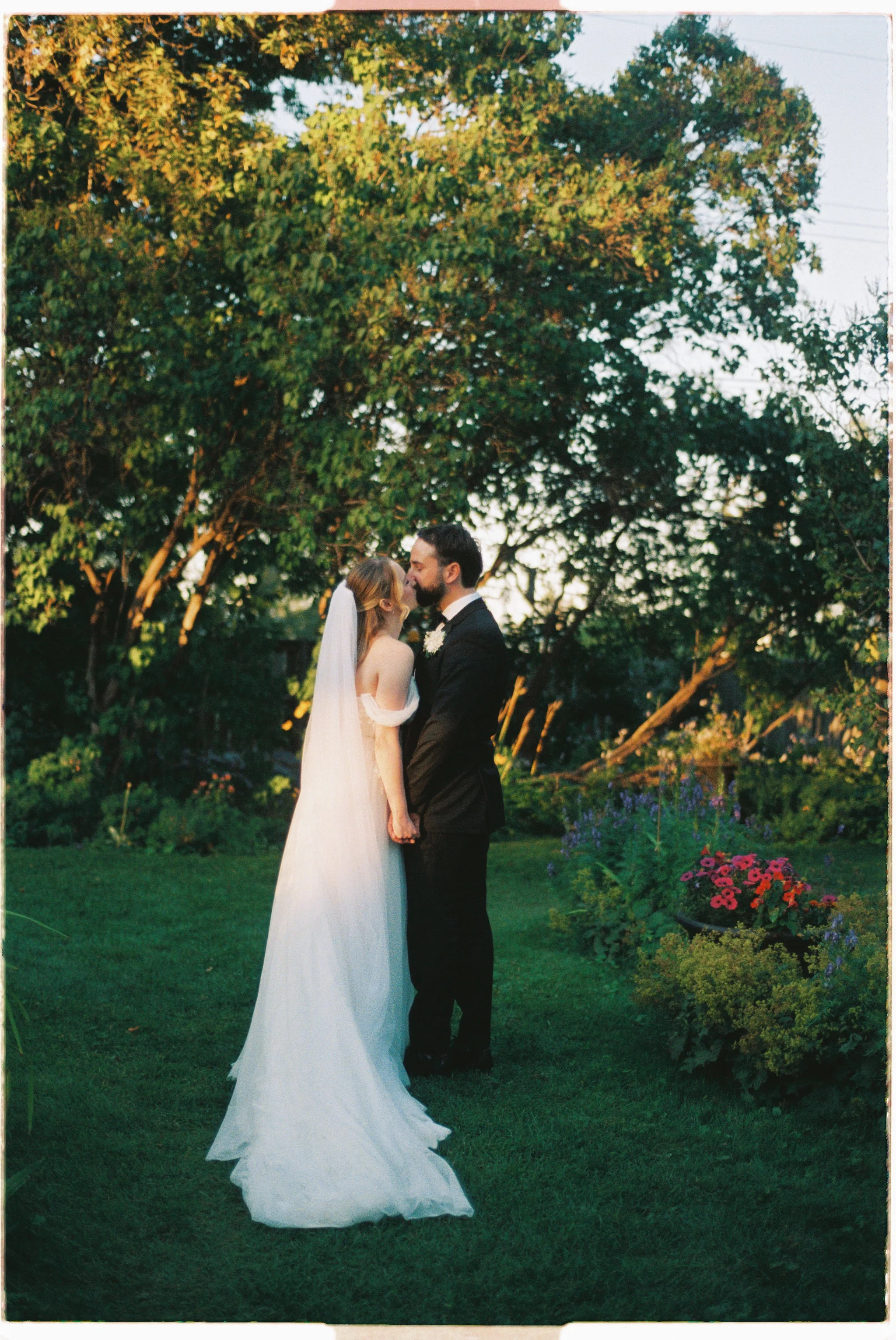 Montreal-wedding-photographer-super-eight-4.jpg