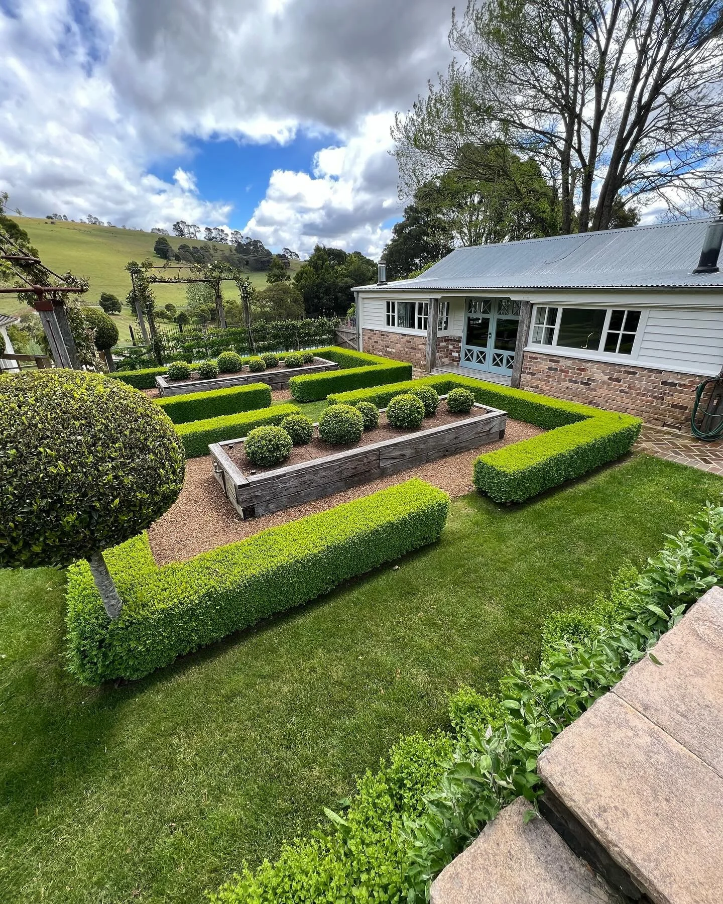 The Parterre garden at Peppertree Creek ☀️