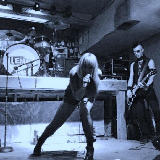 fb_10151223014509019_541x541.jpg