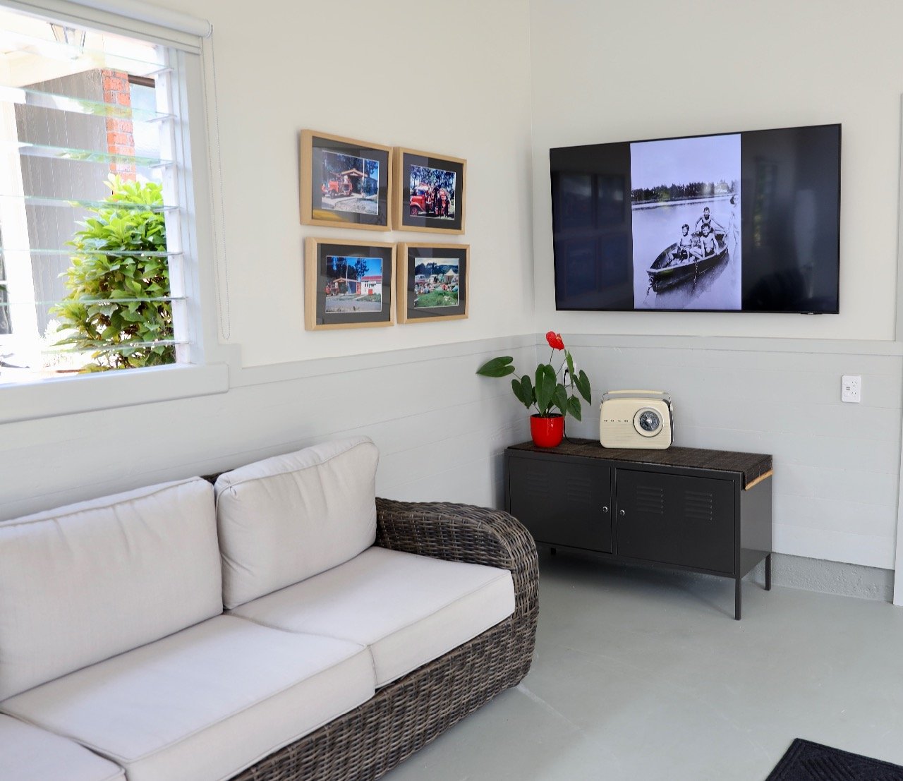 Interior Fire Station - Wall mounted TV & wi-fi available