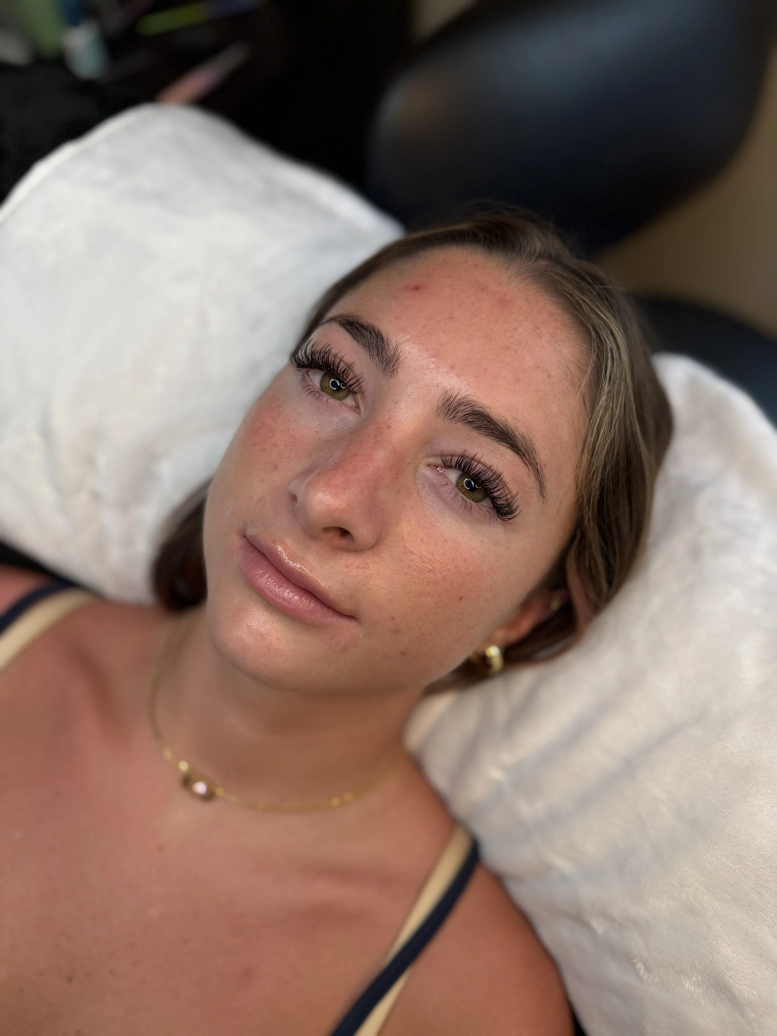 Hybrid Eyelash Extensions