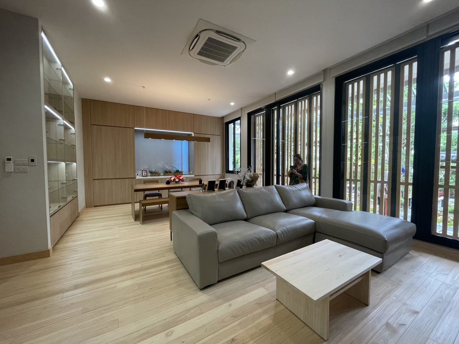 LINE_ALBUM_P Aey+ P Shane house_230203_39.jpg