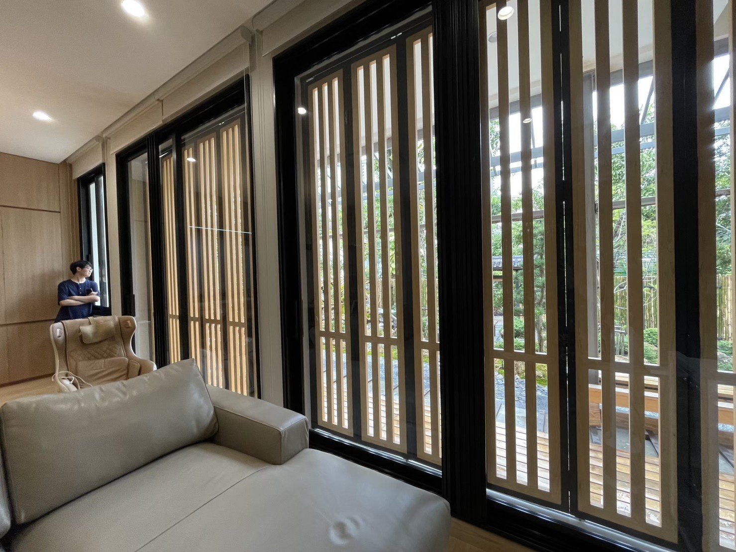 LINE_ALBUM_P Aey+ P Shane house_230203_26.jpg