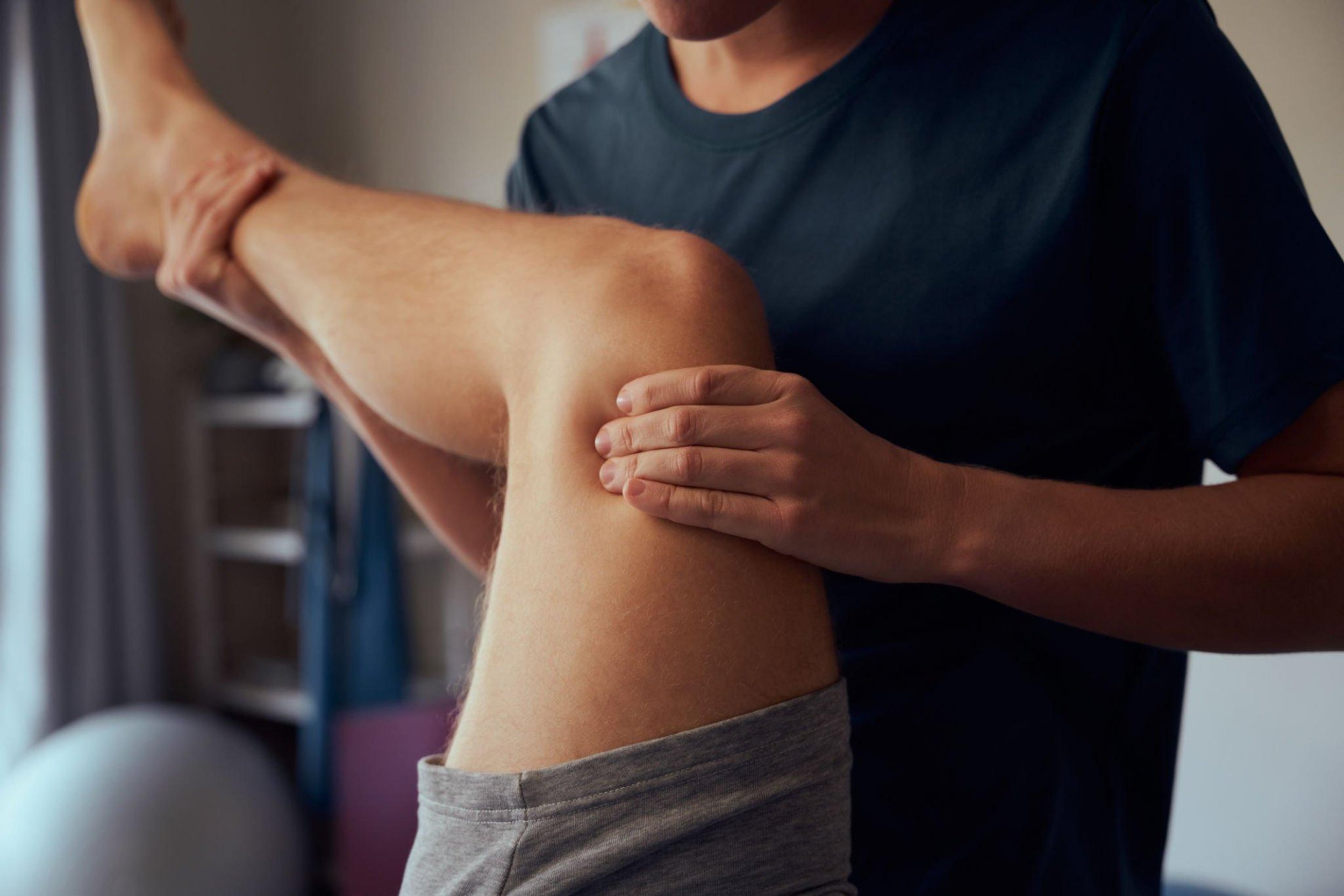 Osteopathic Treatment for Upper Back Pain Relief - Equilibrium