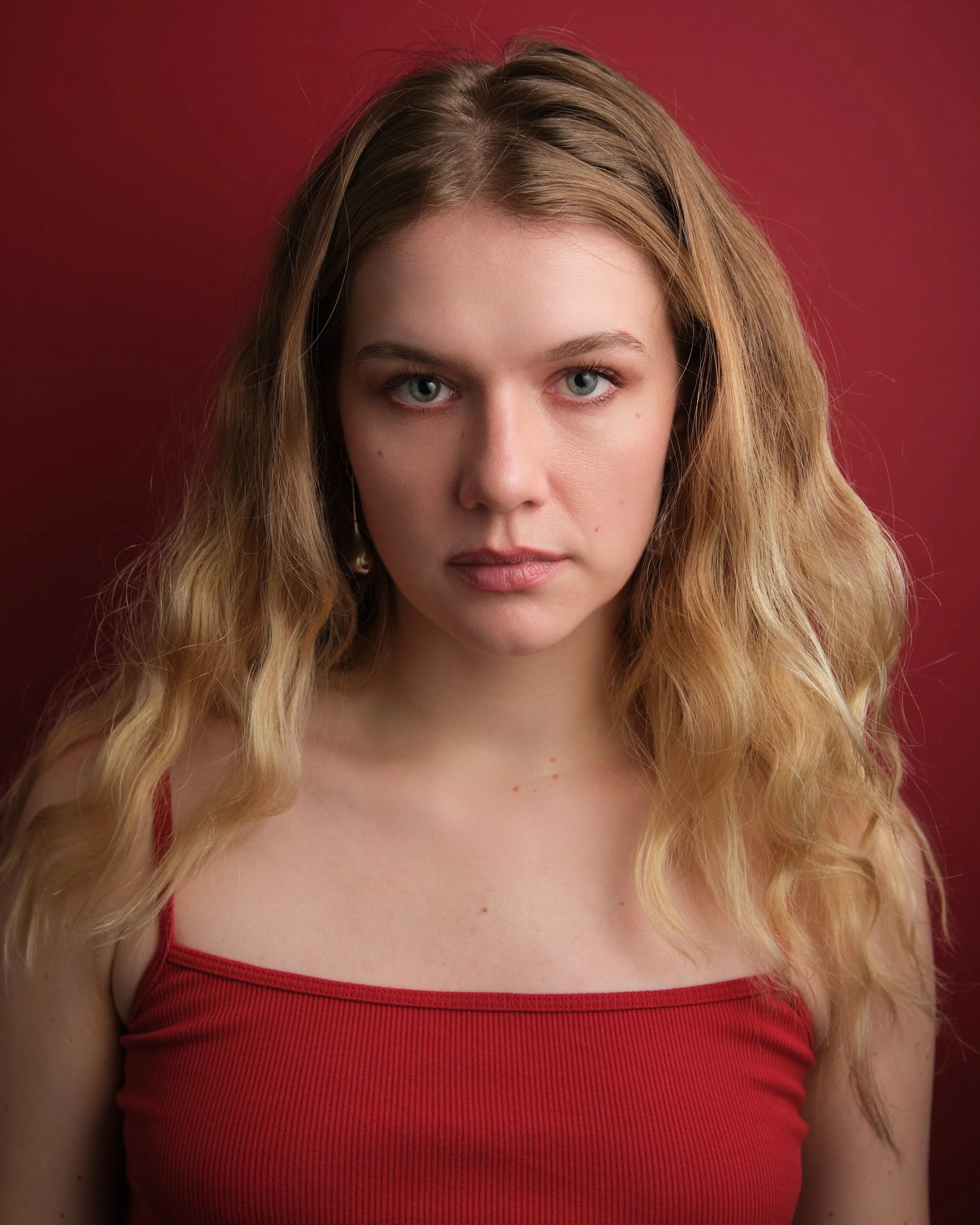 Hannah_Headshots_0376+1.jpg